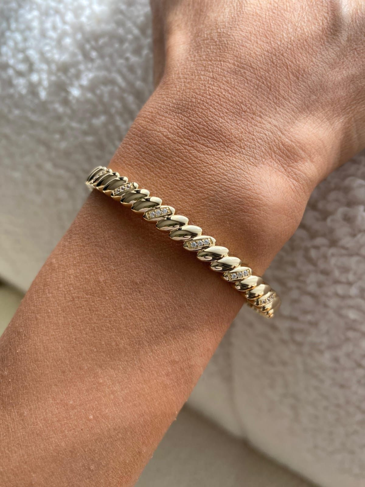VIECLAT solid gold Twisted Gold Link Bangle