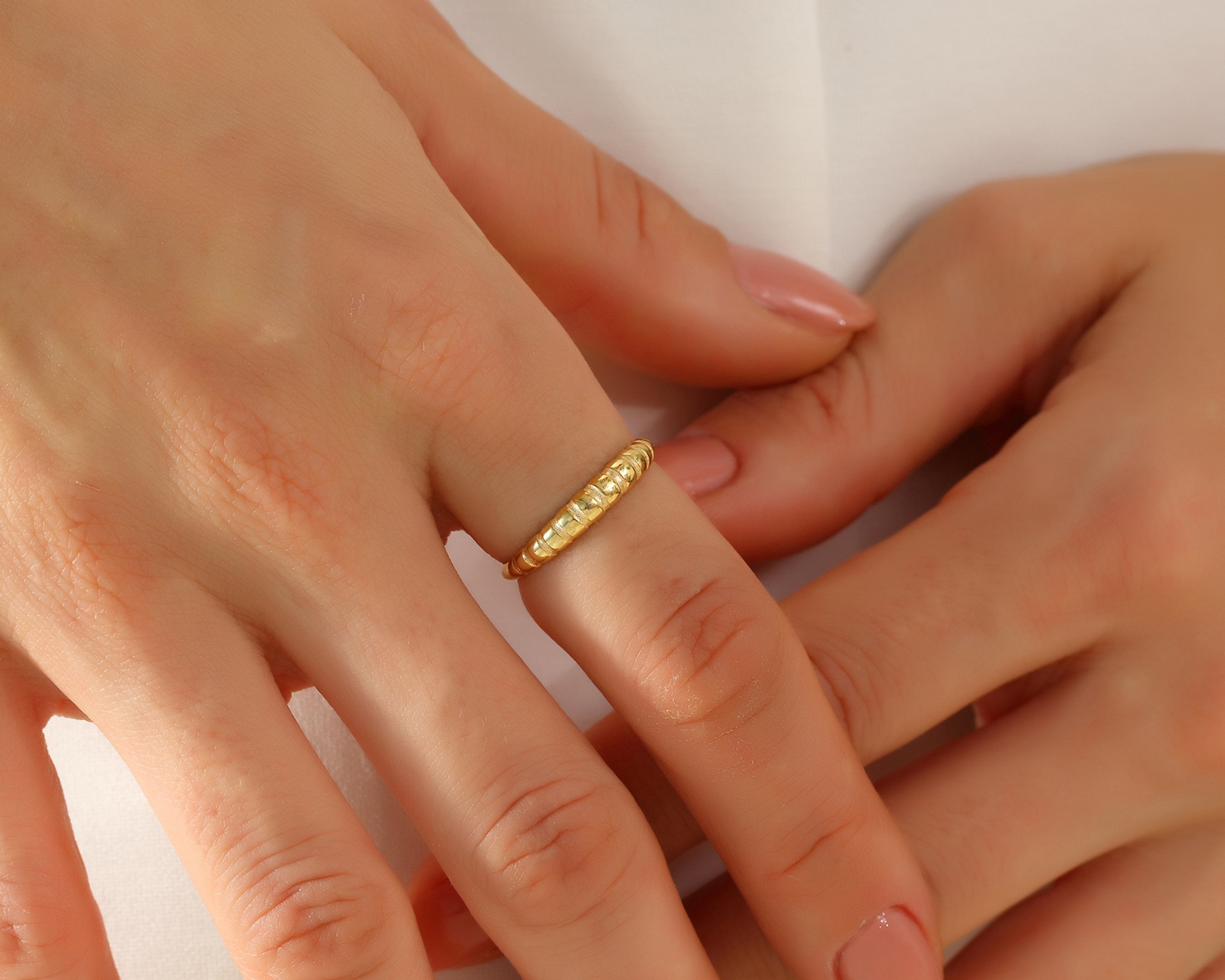 VIECLAT Solid Yellow Gold Ribbed Dome Band Ring