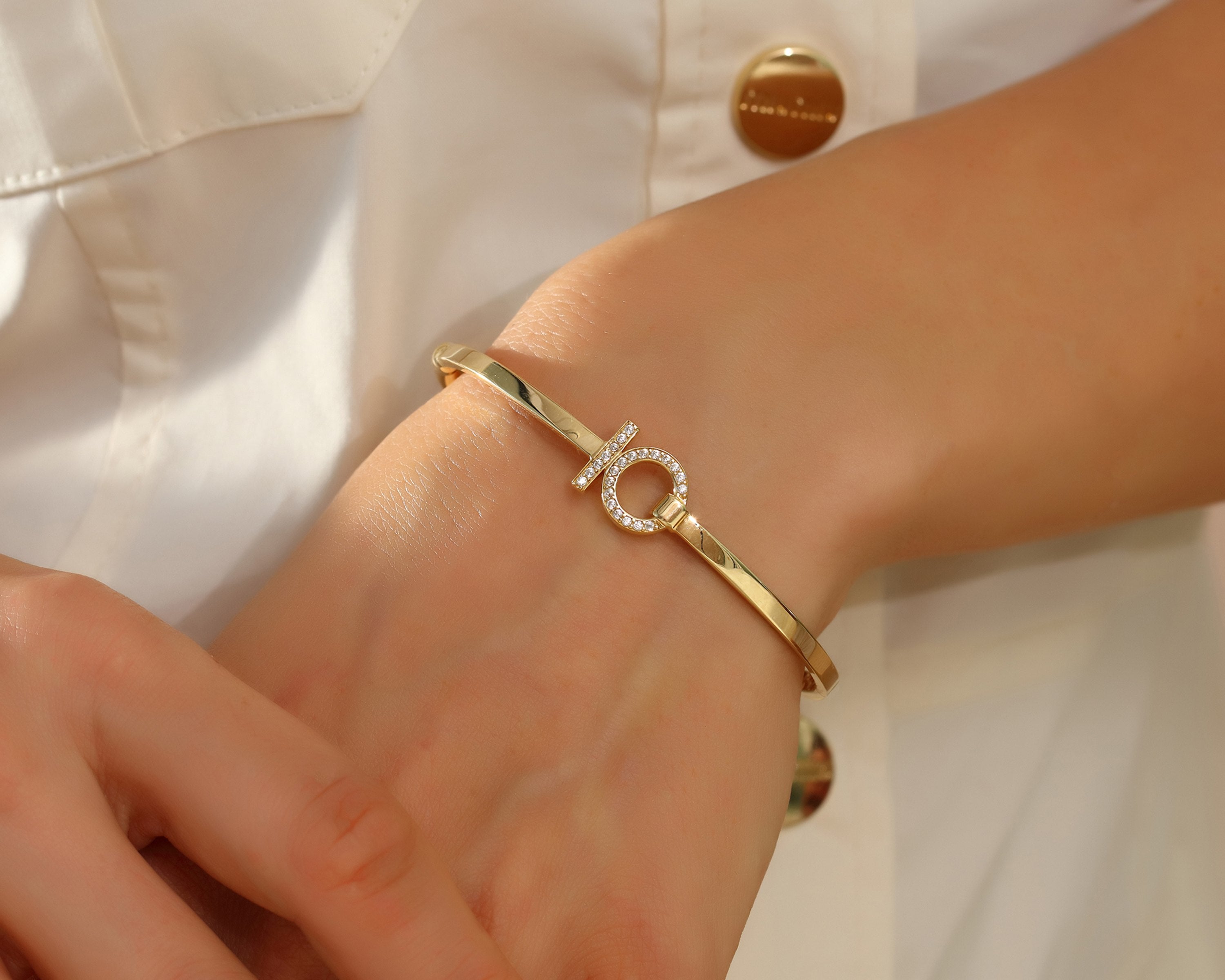 VIECLAT Gold Pavé Circle Bar Bangle Bracelet