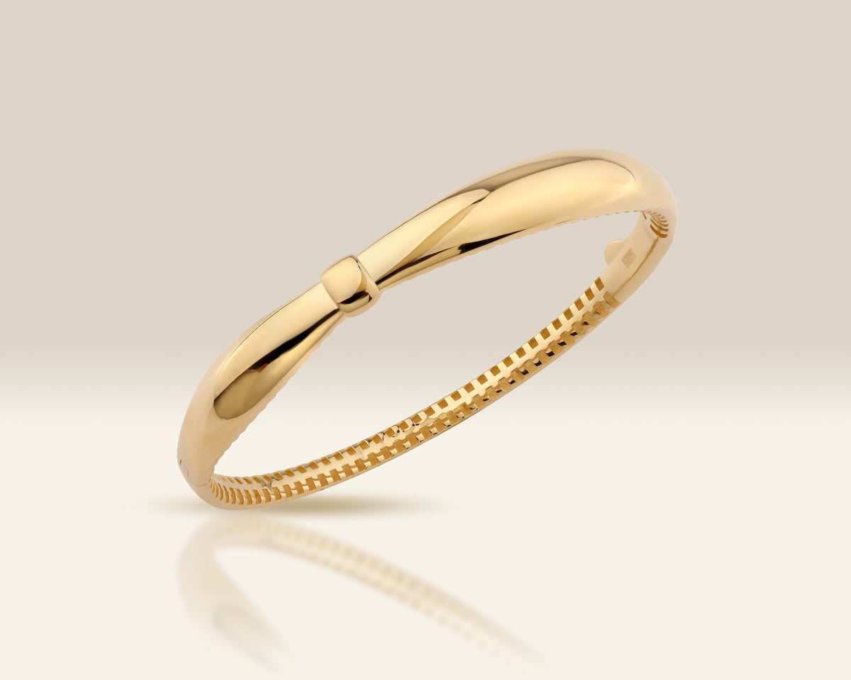 VIECLAT Solid Yellow Gold Domed Hinged Bangle Bracelet