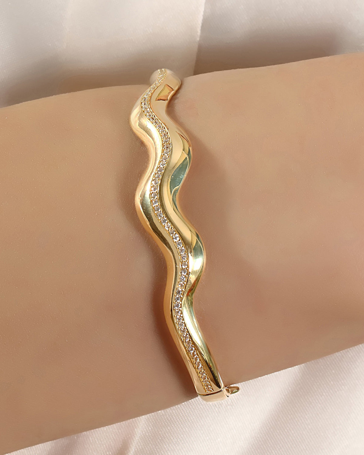 VIECLAT Solid Yellow Gold Wave Diamond Bangle Worn