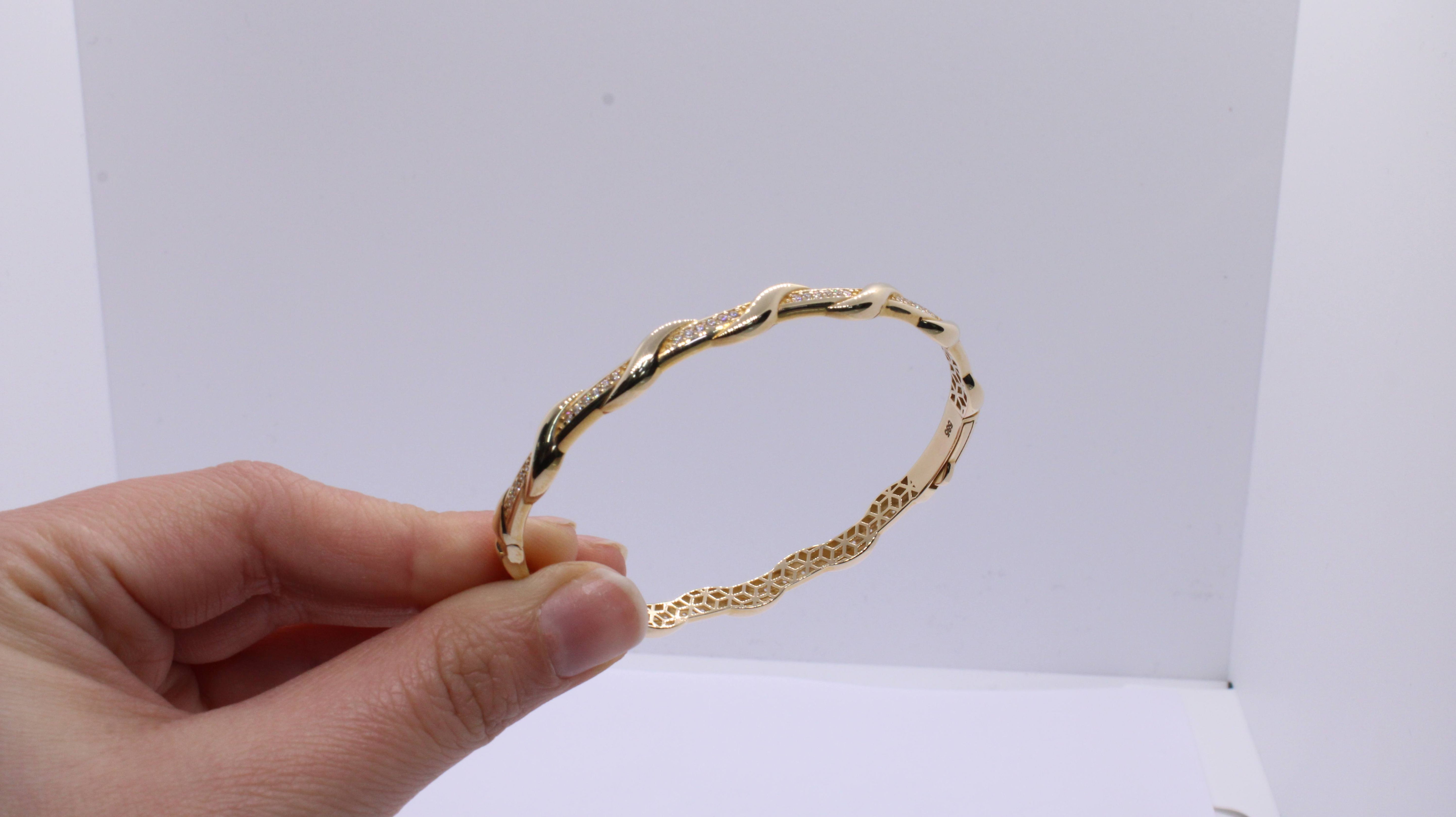 VIECLAT Gold CZ Twisted Bangle Bracelet