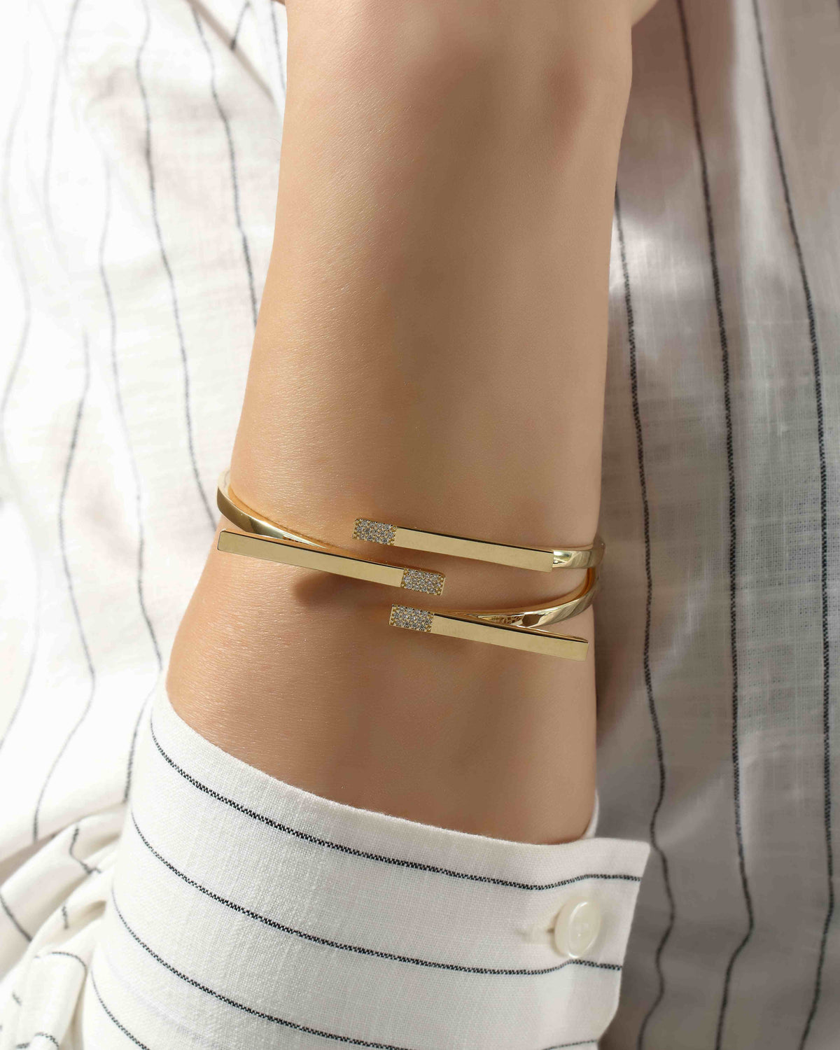 VIECLAT Solid Yellow Gold Diamond Bar Bangle Collection