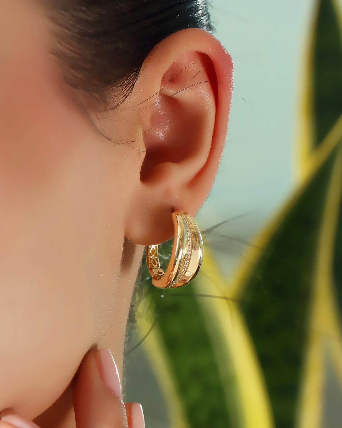 VIECLAT Solid Yellow Gold Diamond Hoop Earrings