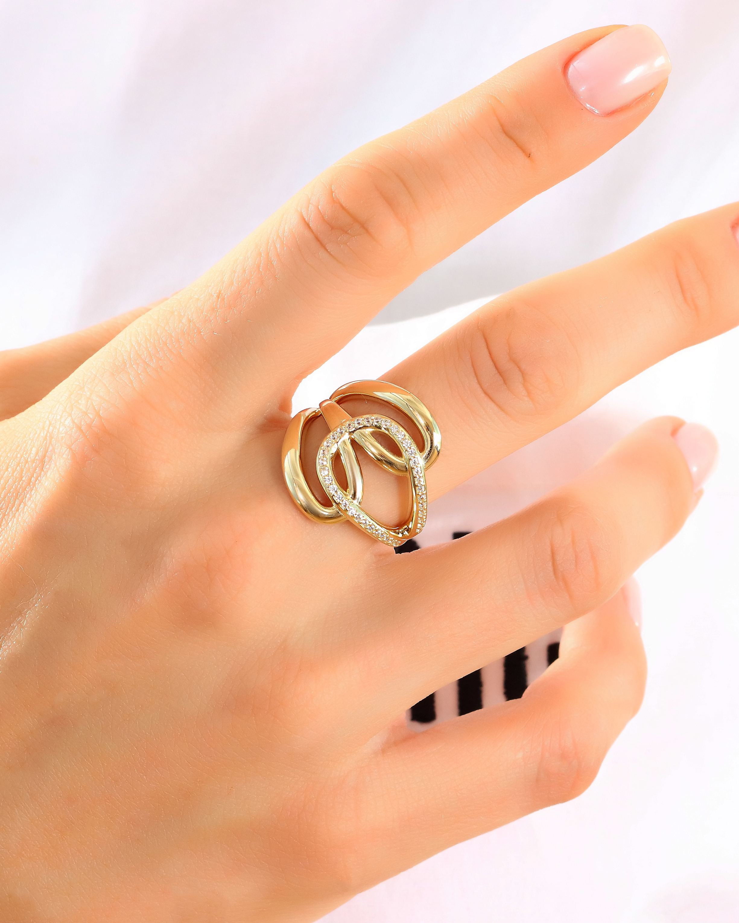 VIECLAT Solid Yellow Gold Interlocking Loop Diamond Ring
