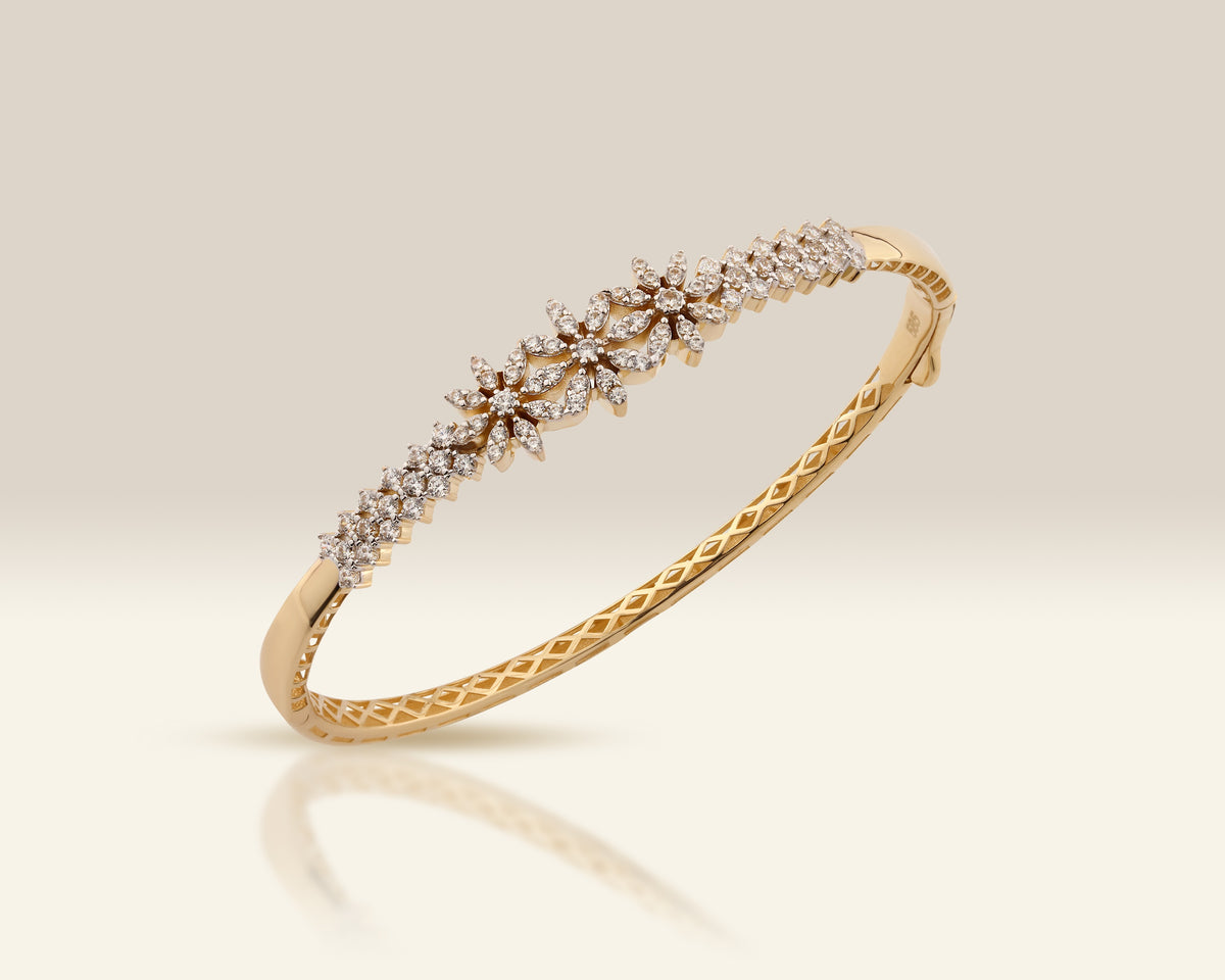 VIECLAT Solid Yellow Gold Diamond Floral Bangle Bracelet