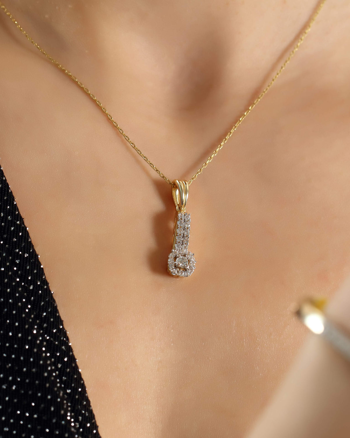 VIECLAT Solid Yellow Gold Diamond Drop Pendant Necklace