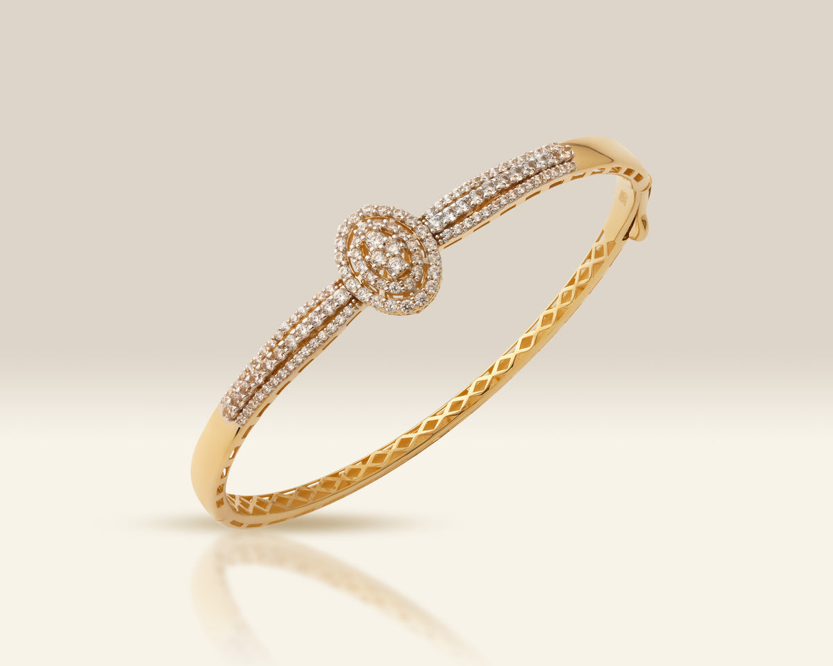 VIECLAT Solid Yellow Gold Diamond Oval Halo Bangle Bracelet