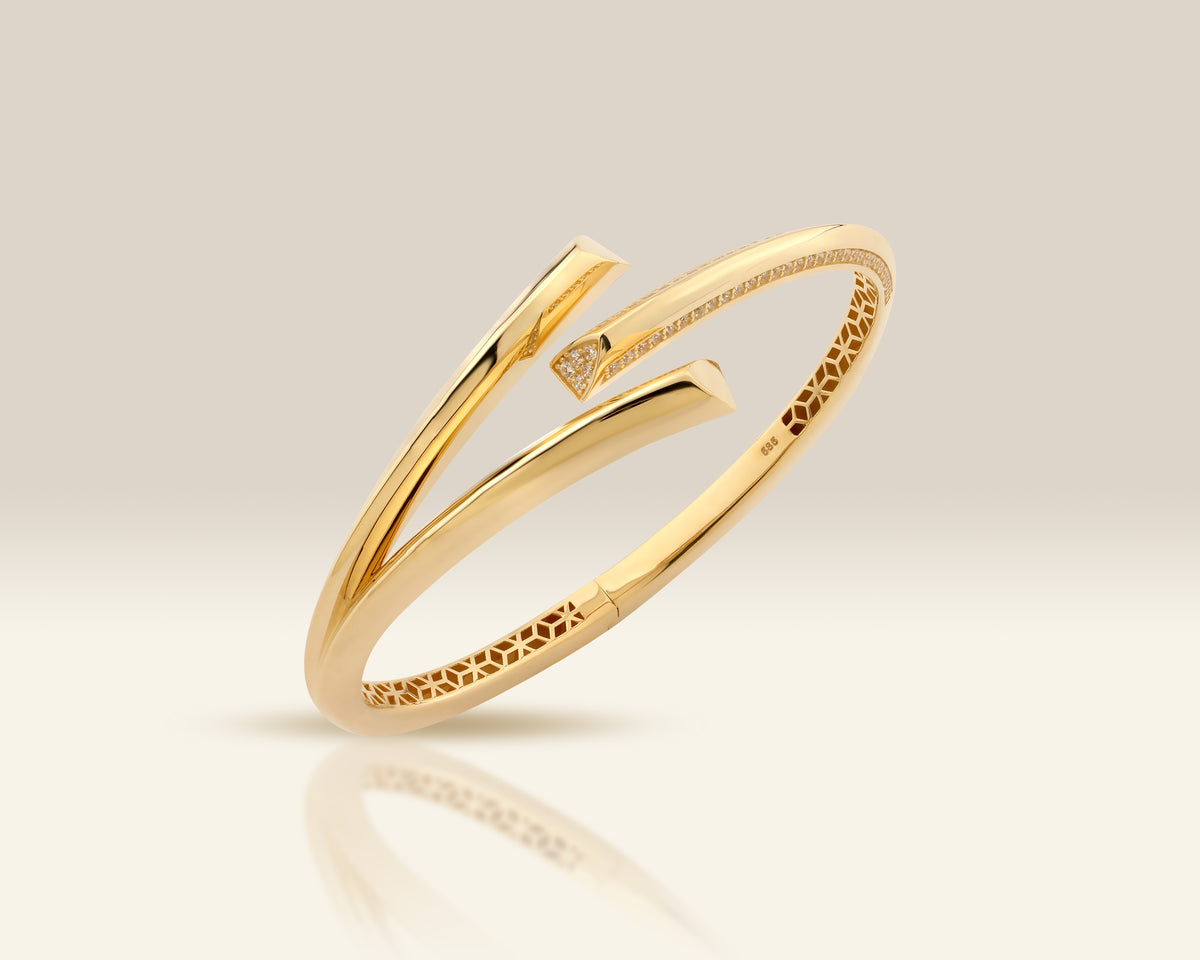 VIECLAT Solid Yellow Gold Nail Wrap Bangle