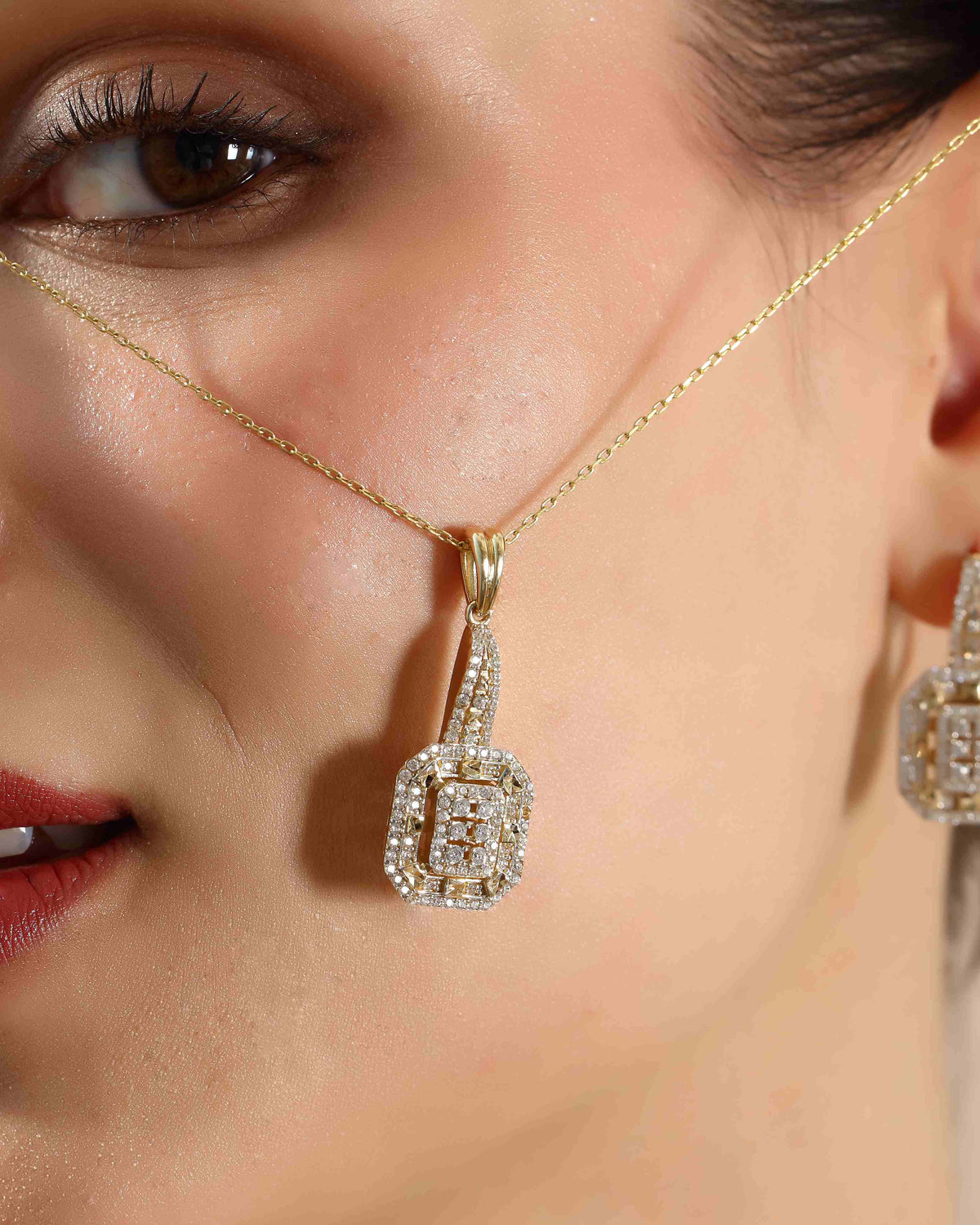 VIECLAT Solid Yellow Gold Diamond Octagon Pendant Earring Set