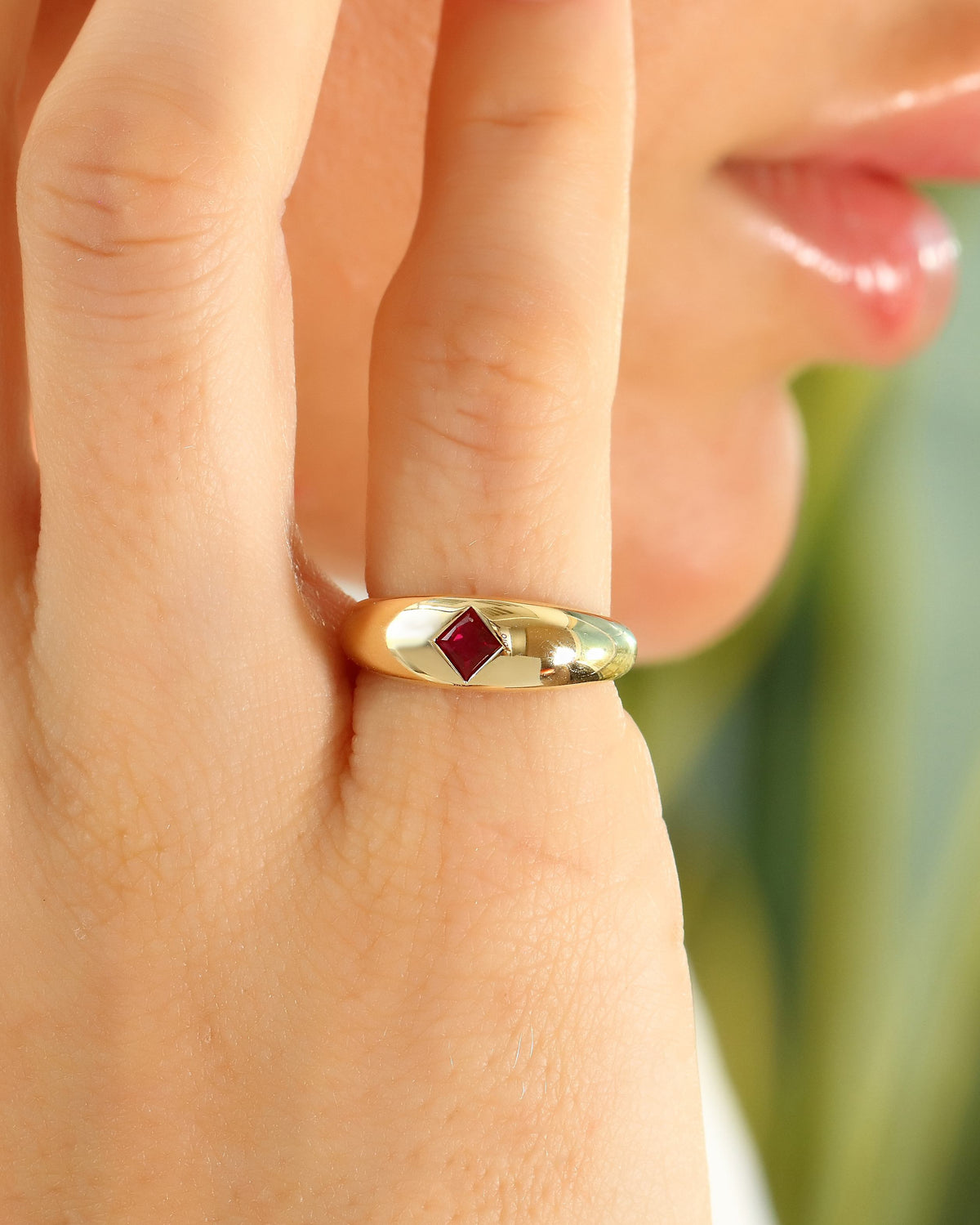 VIECLAT Solid Yellow Gold Ruby Dome Ring
