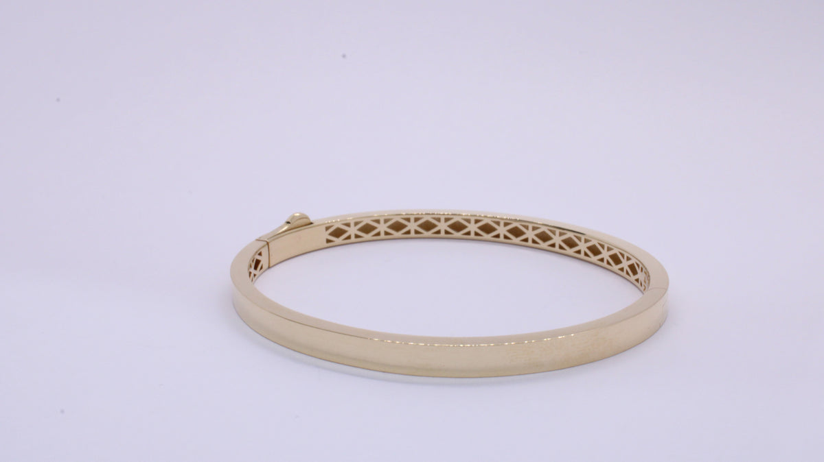 VIECLAT Solid Yellow Gold Filigree Hinged Bangle Bracelet