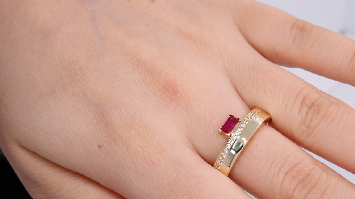 VIECLAT Solid Yellow Gold Ruby Diamond Ring Hand