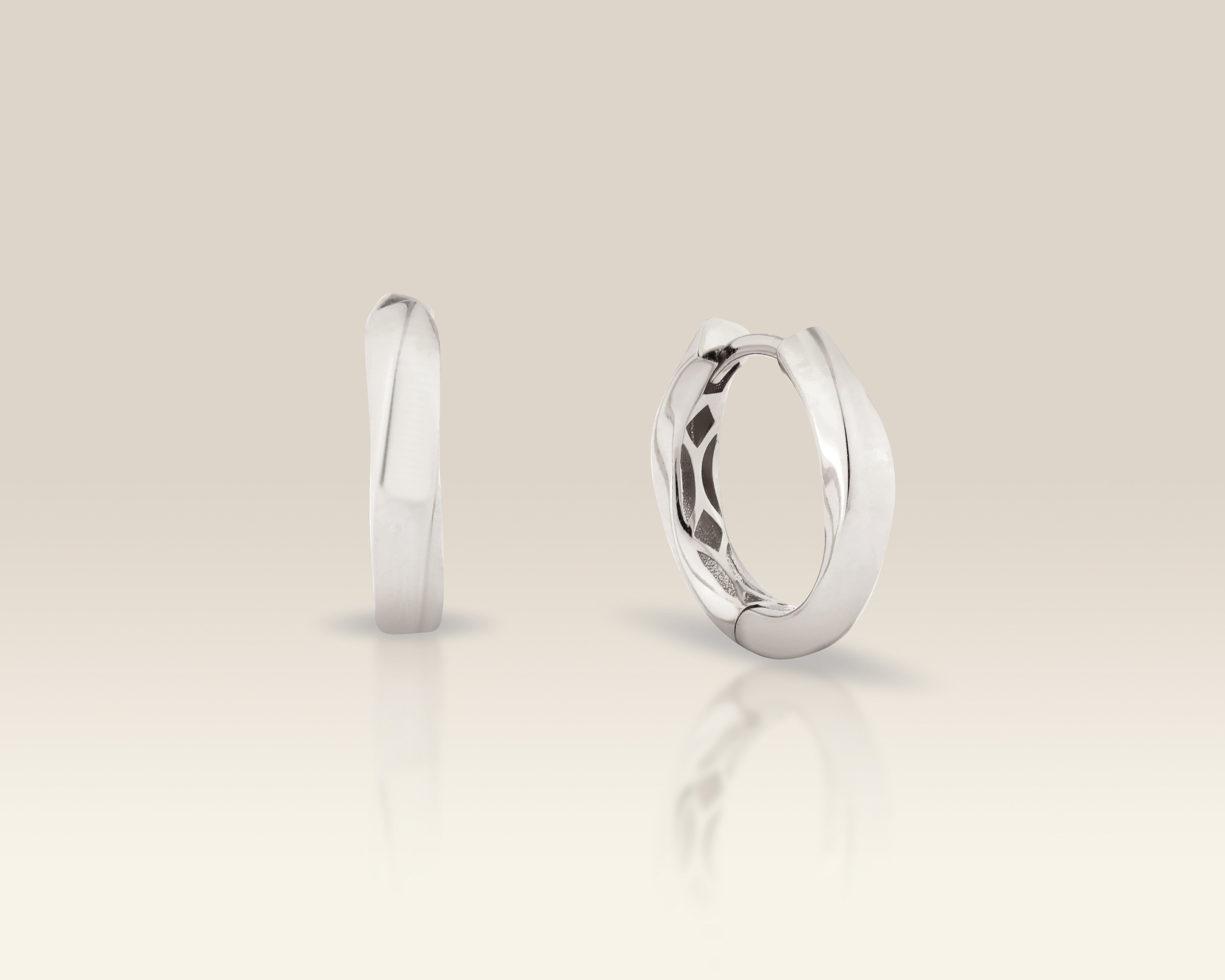 VIECLAT Solid White Gold Twisted Huggie Hoop Earring