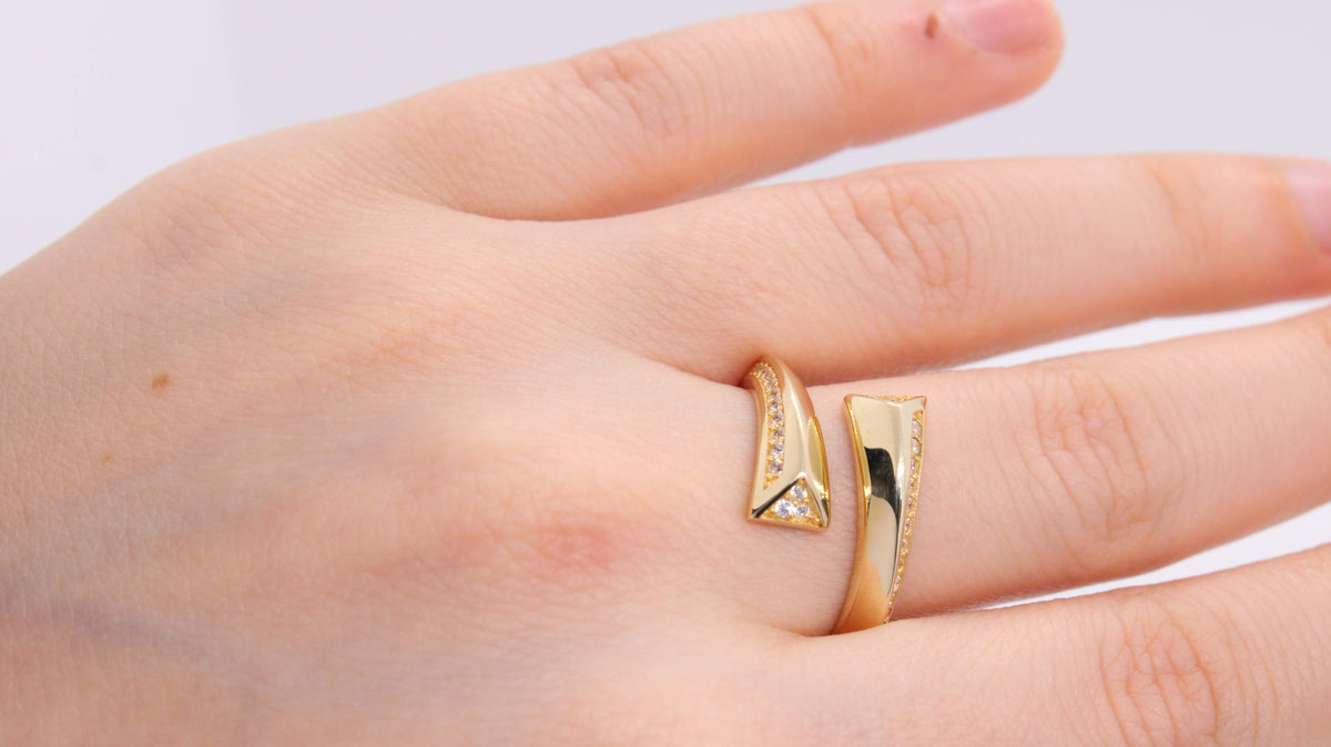 VIECLAT Solid Yellow Gold Diamond Bypass Ring