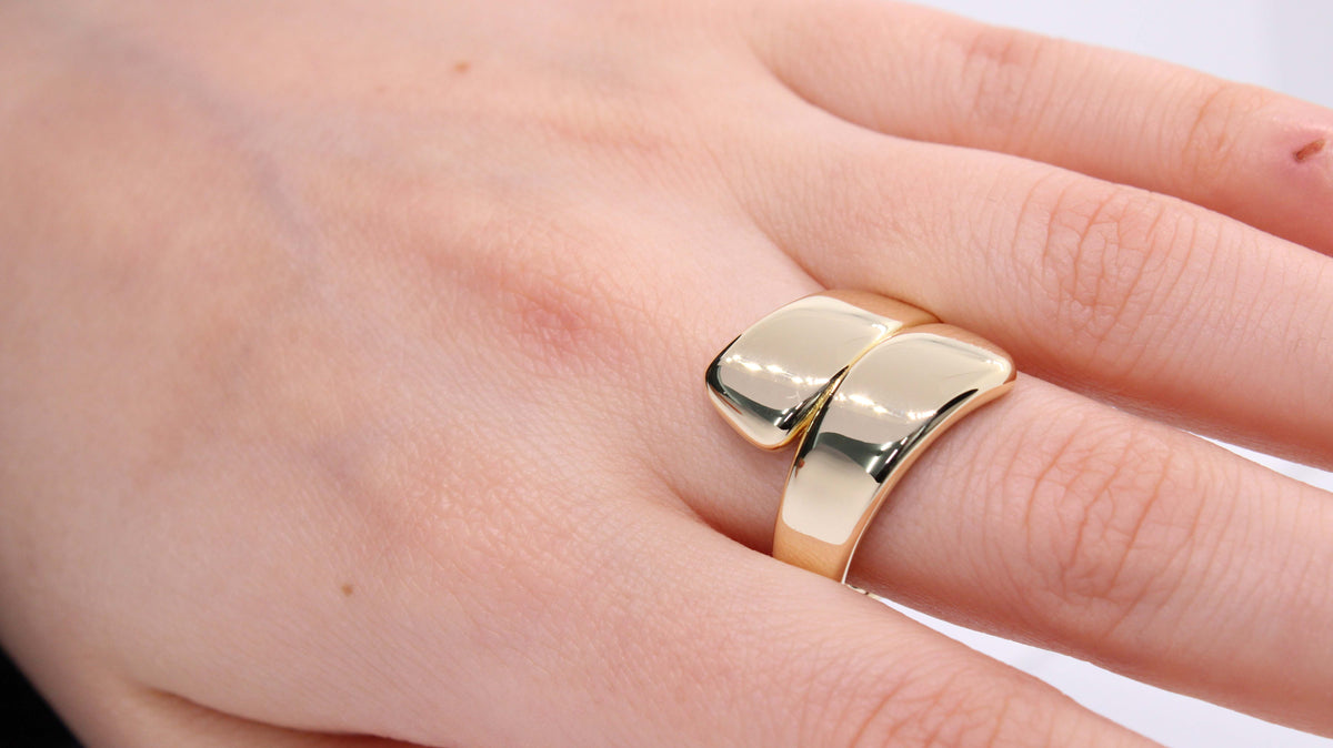VIECLAT Solid Yellow Gold Bypass Wrap Ring