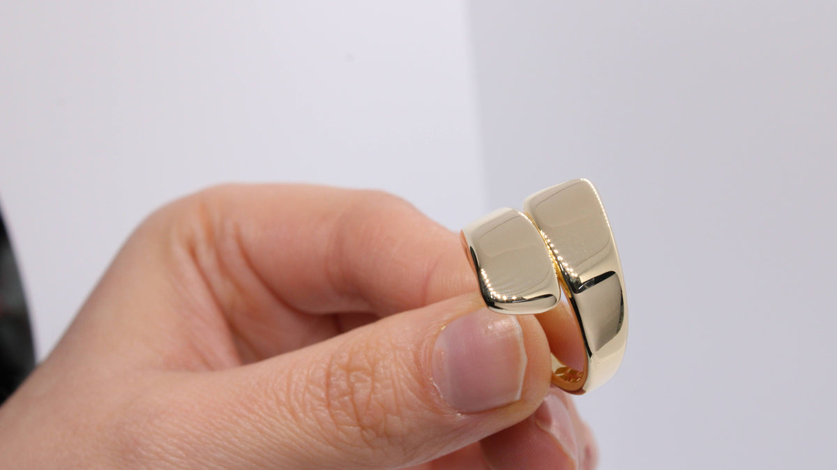 VIECLAT Solid Yellow Gold Bypass Wrap Ring