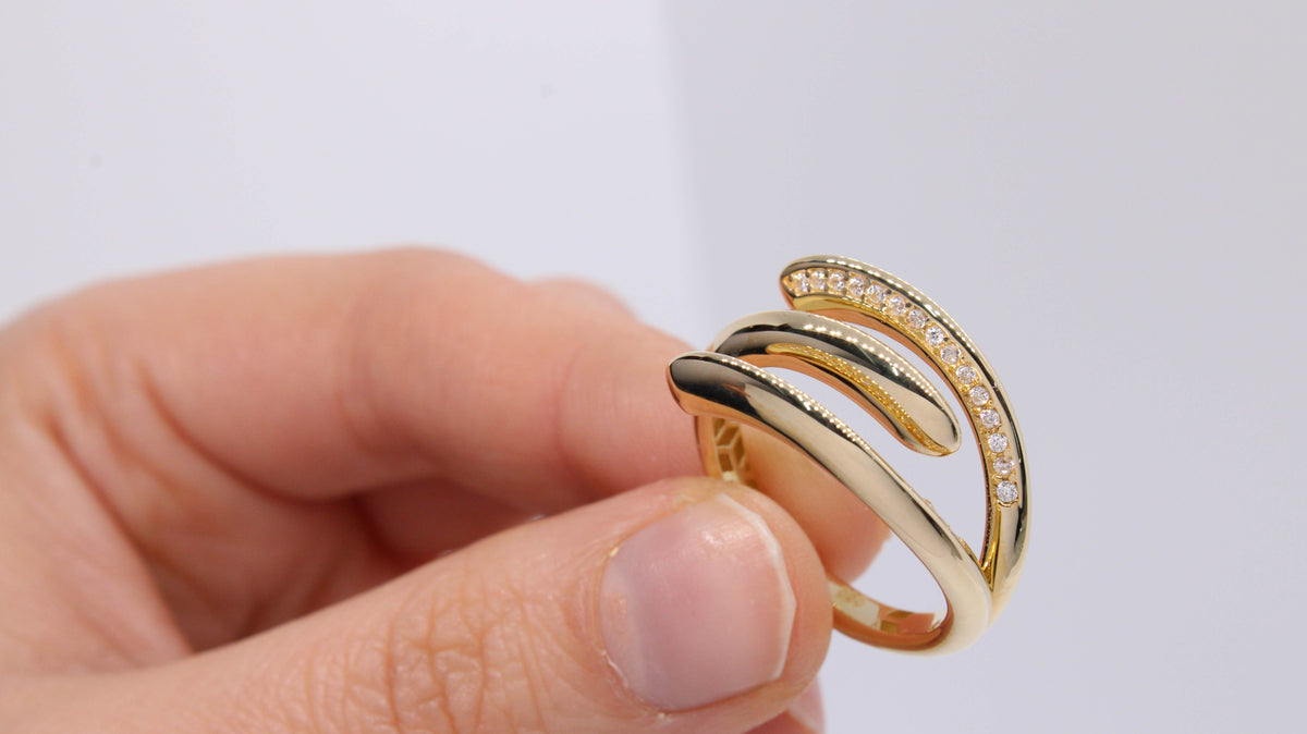 VIECLAT Solid Yellow Gold Diamond Spiral Wrap Ring
