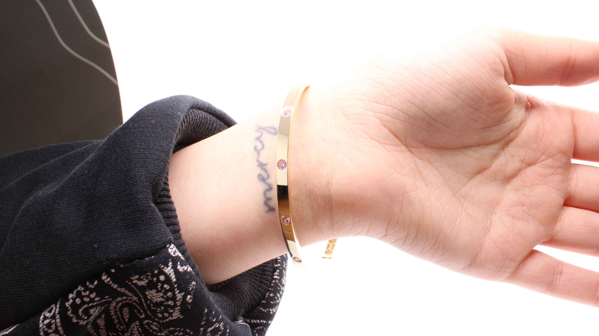 VIECLAT Solid Yellow Gold Pink Sapphire Bangle On Wrist