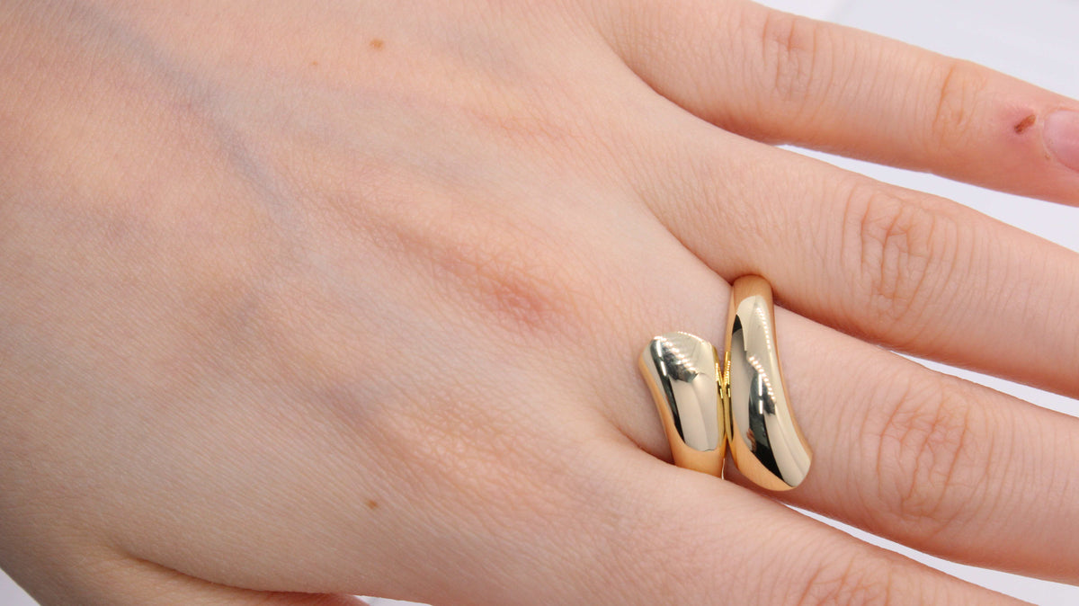 VIECLAT Solid Yellow Gold Open Bypass Wrap Ring
