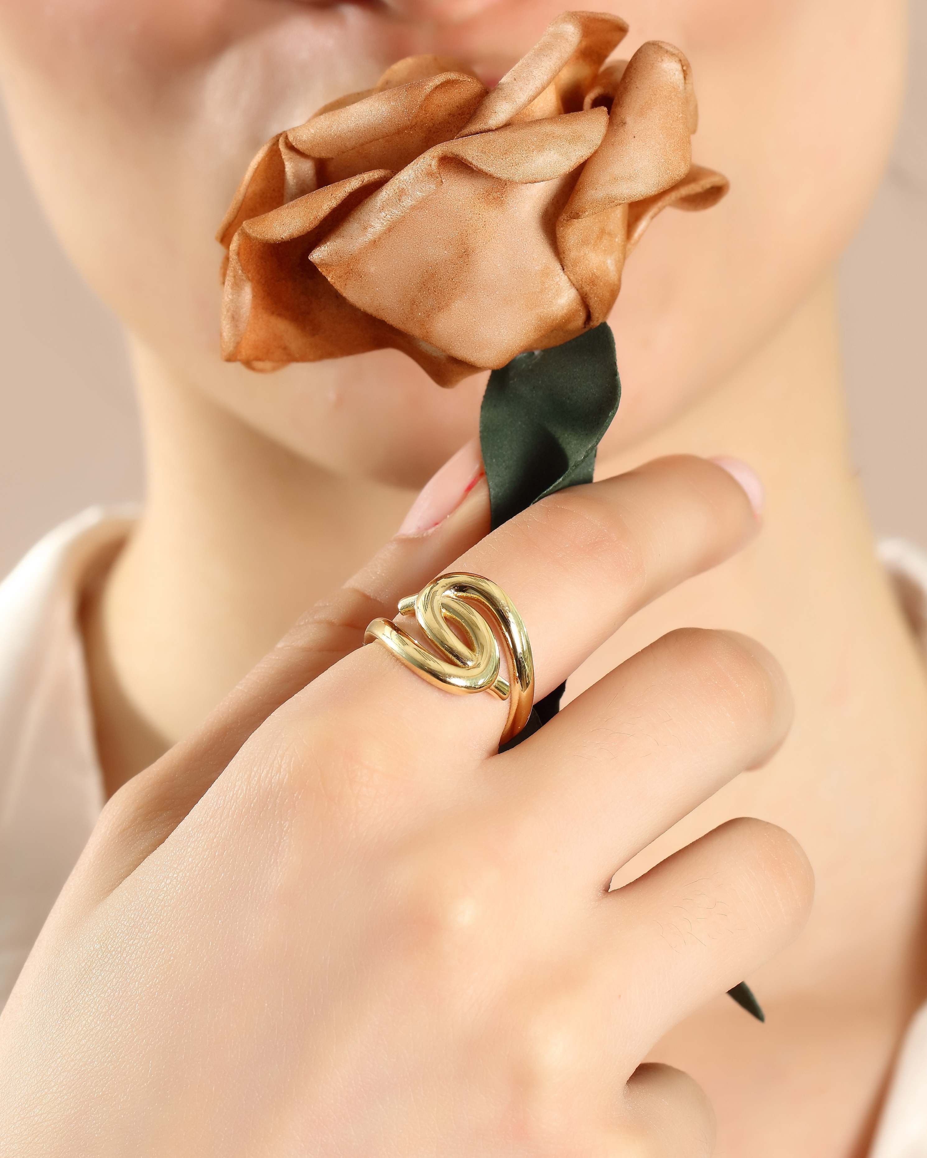VIECLAT Solid Yellow Gold Swirl Spiral Ring On