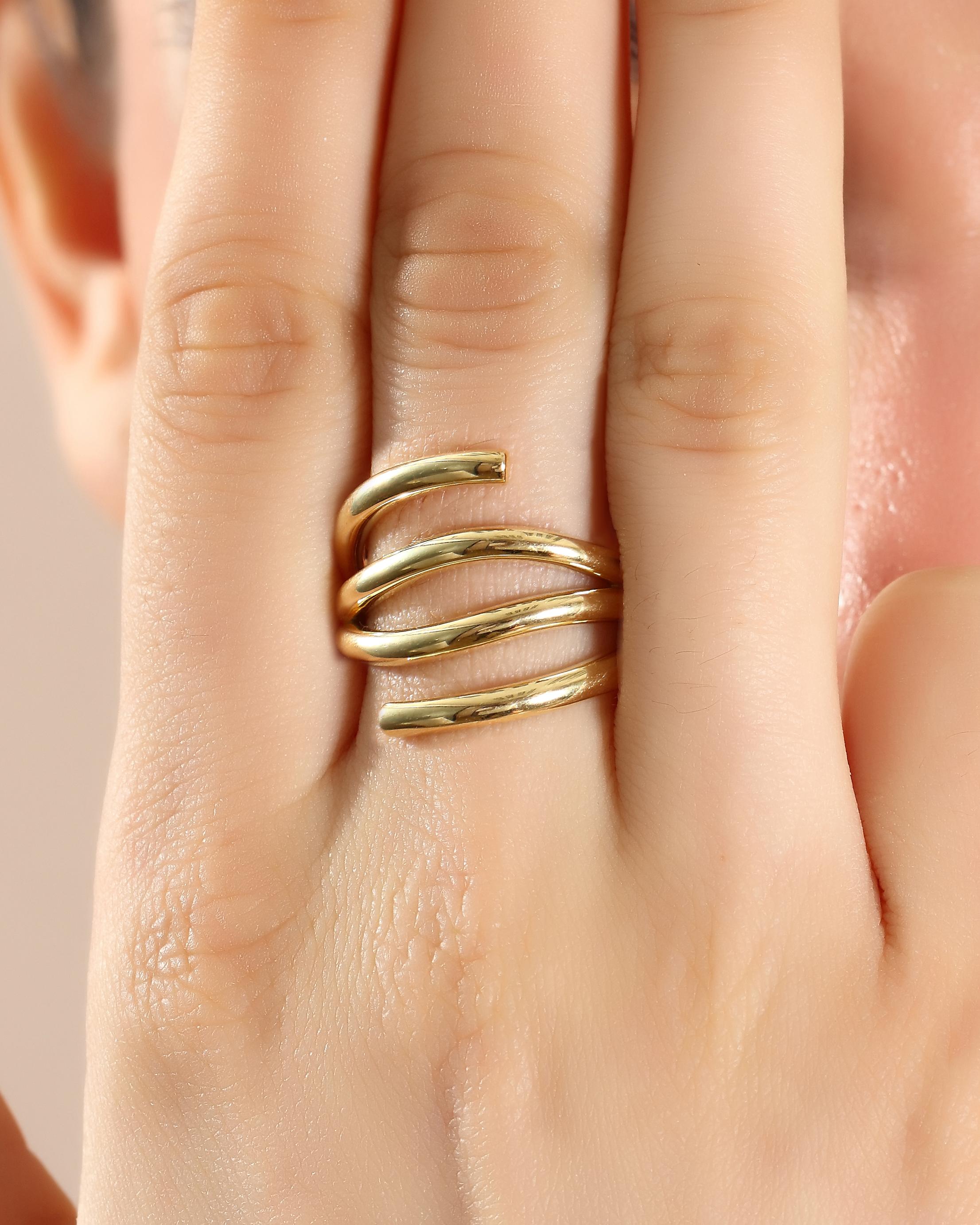 VIECLAT Solid Yellow Gold Spiral Wrap Coil Ring Hand