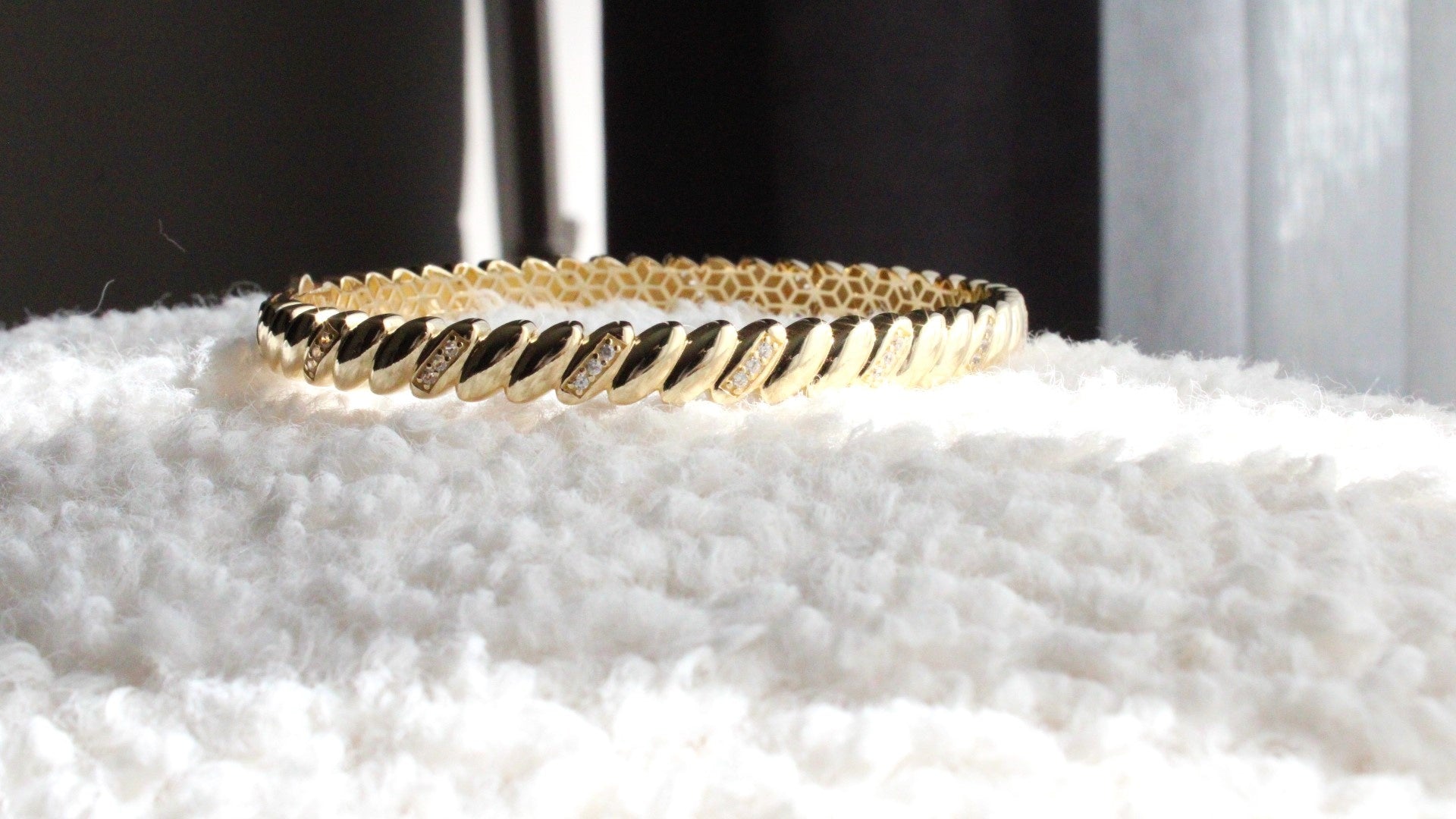 VIECLAT Gold Twisted Diamond Cuff Bracelet