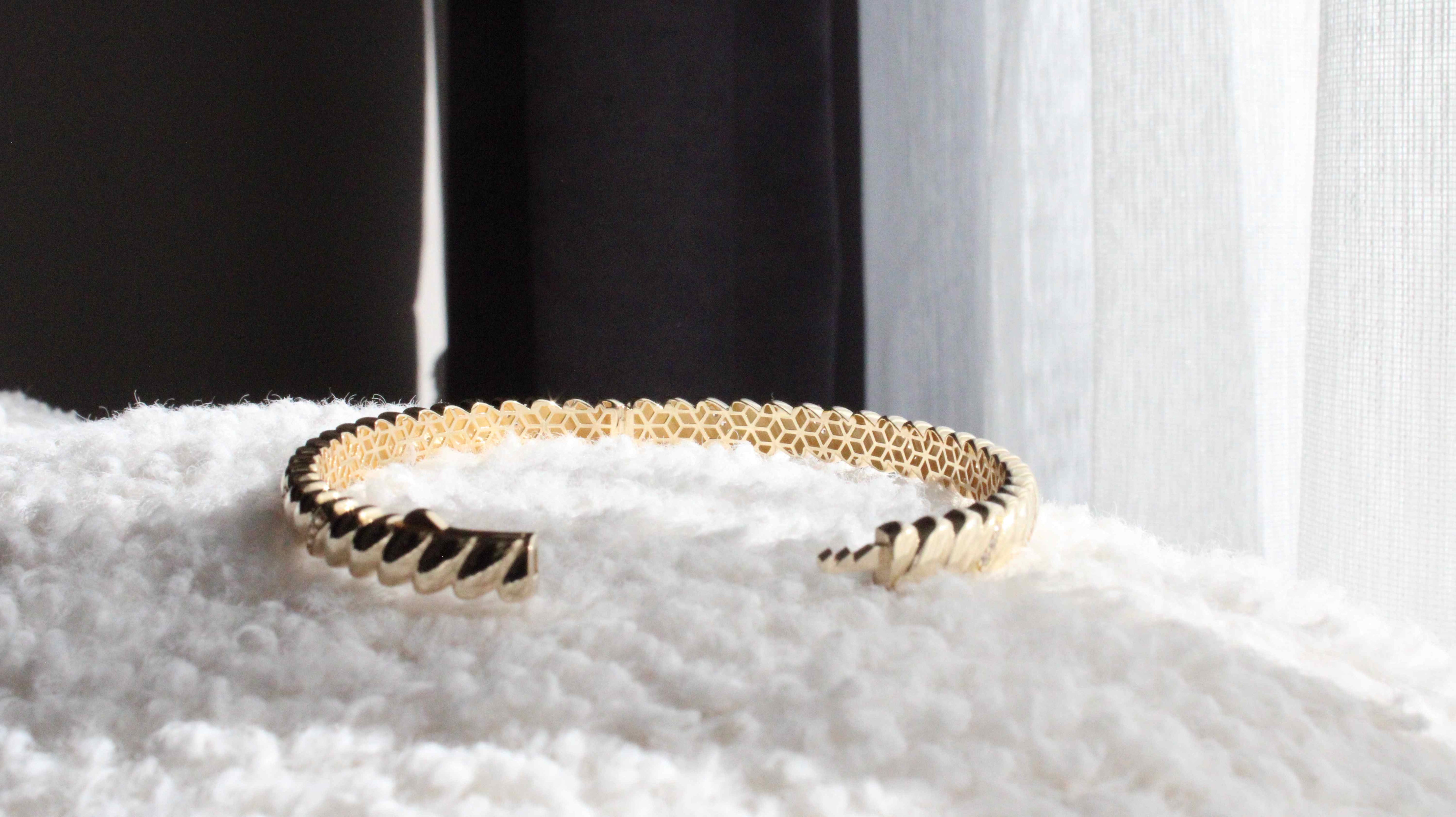 VIECLAT Gold Twisted Open Cuff Bracelet