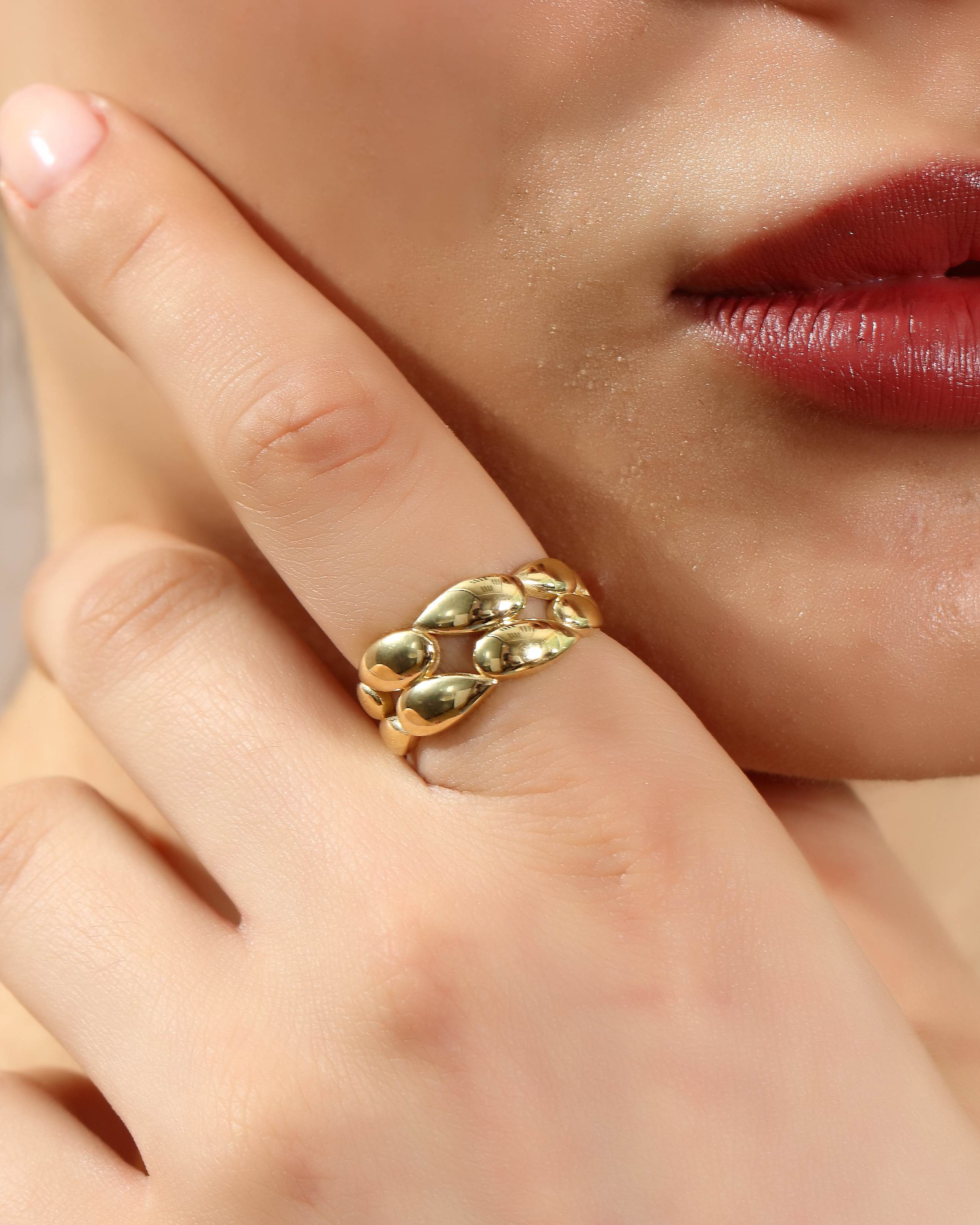 VIECLAT Solid Yellow Gold Chunky Curb Link Ring