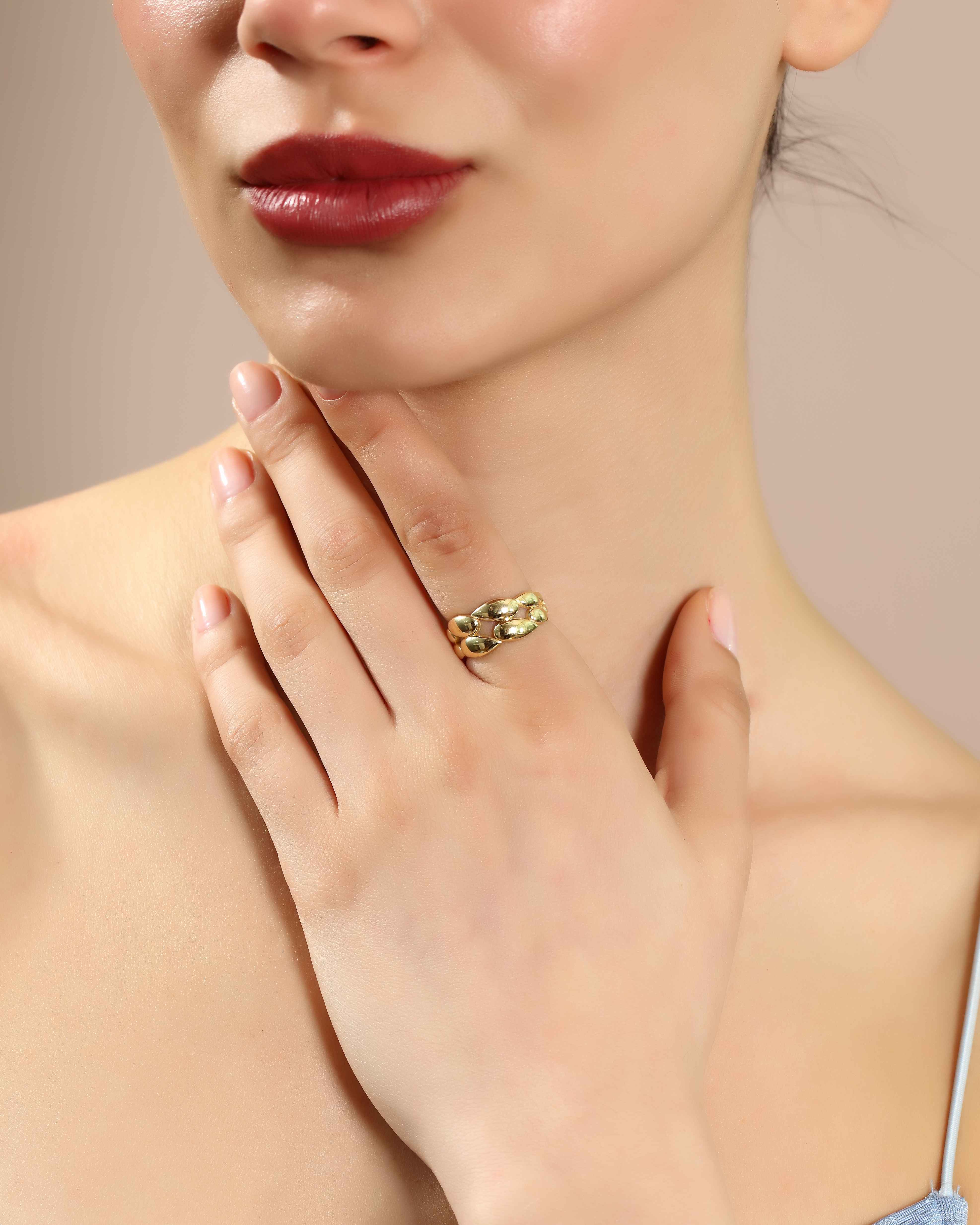 VIECLAT Solid Yellow Gold Chunky Curb Link Ring