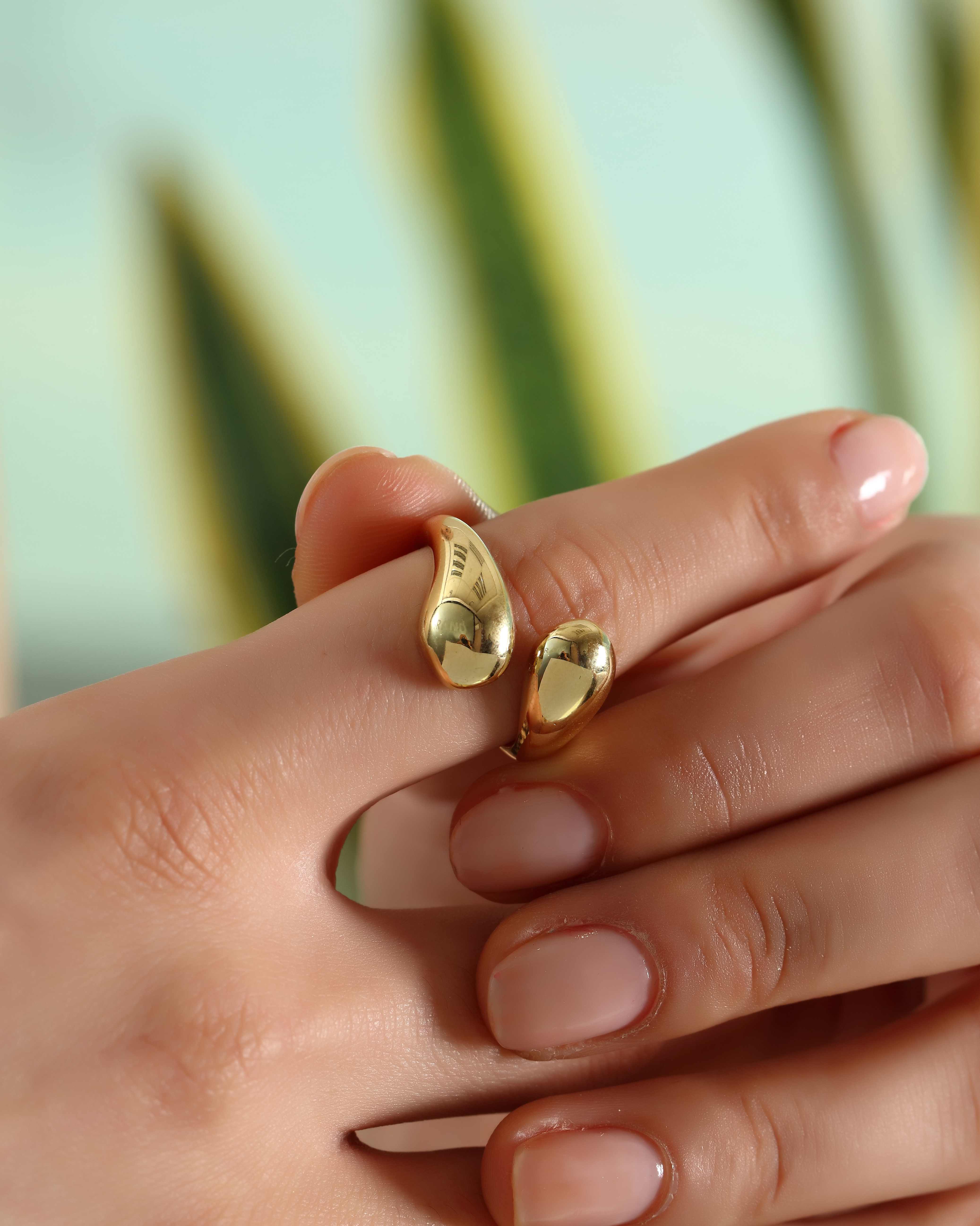 VIECLAT Solid Yellow Gold Open Bypass Teardrop Ring