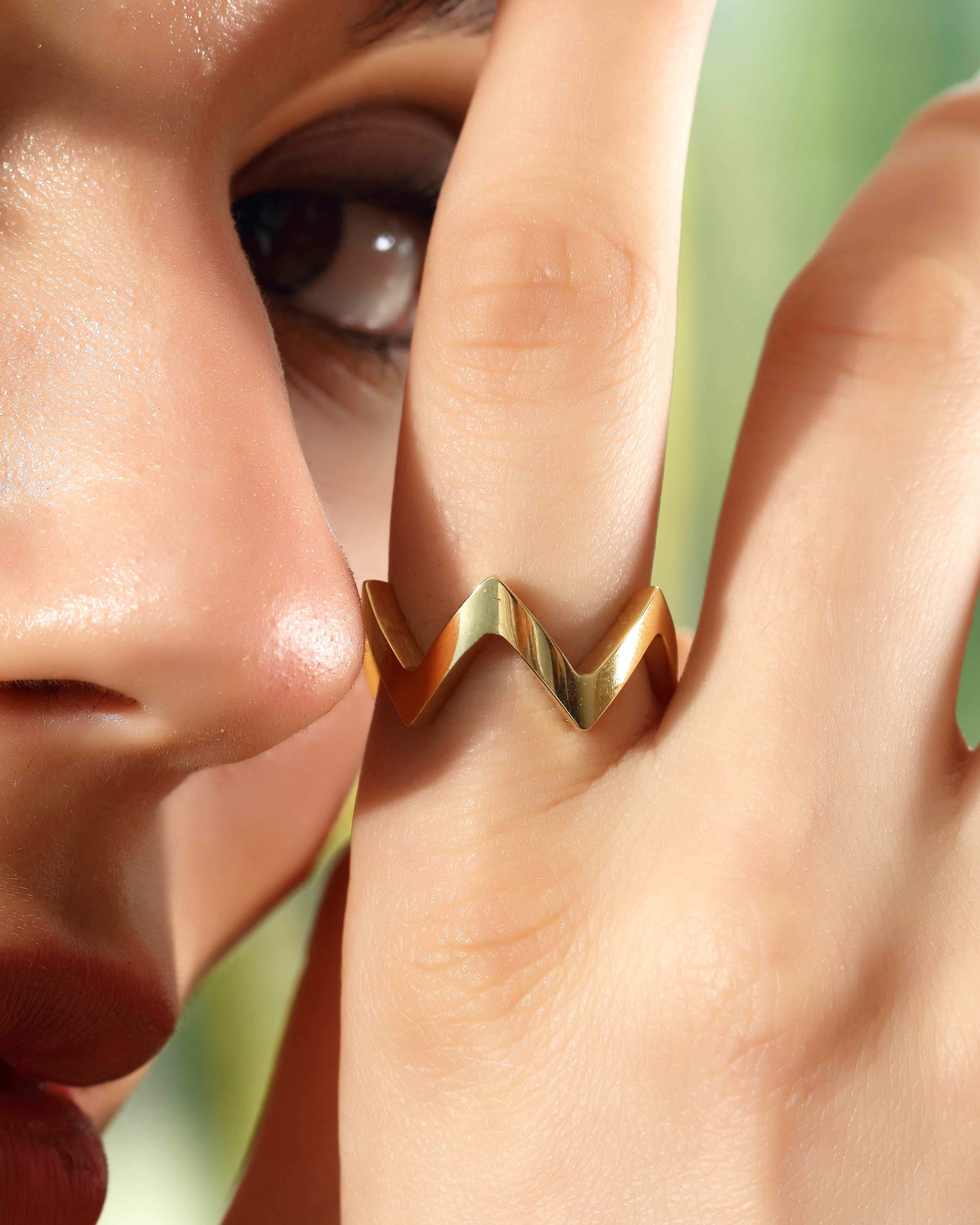 VIECLAT Solid Yellow Gold Chevron Wave Statement Ring