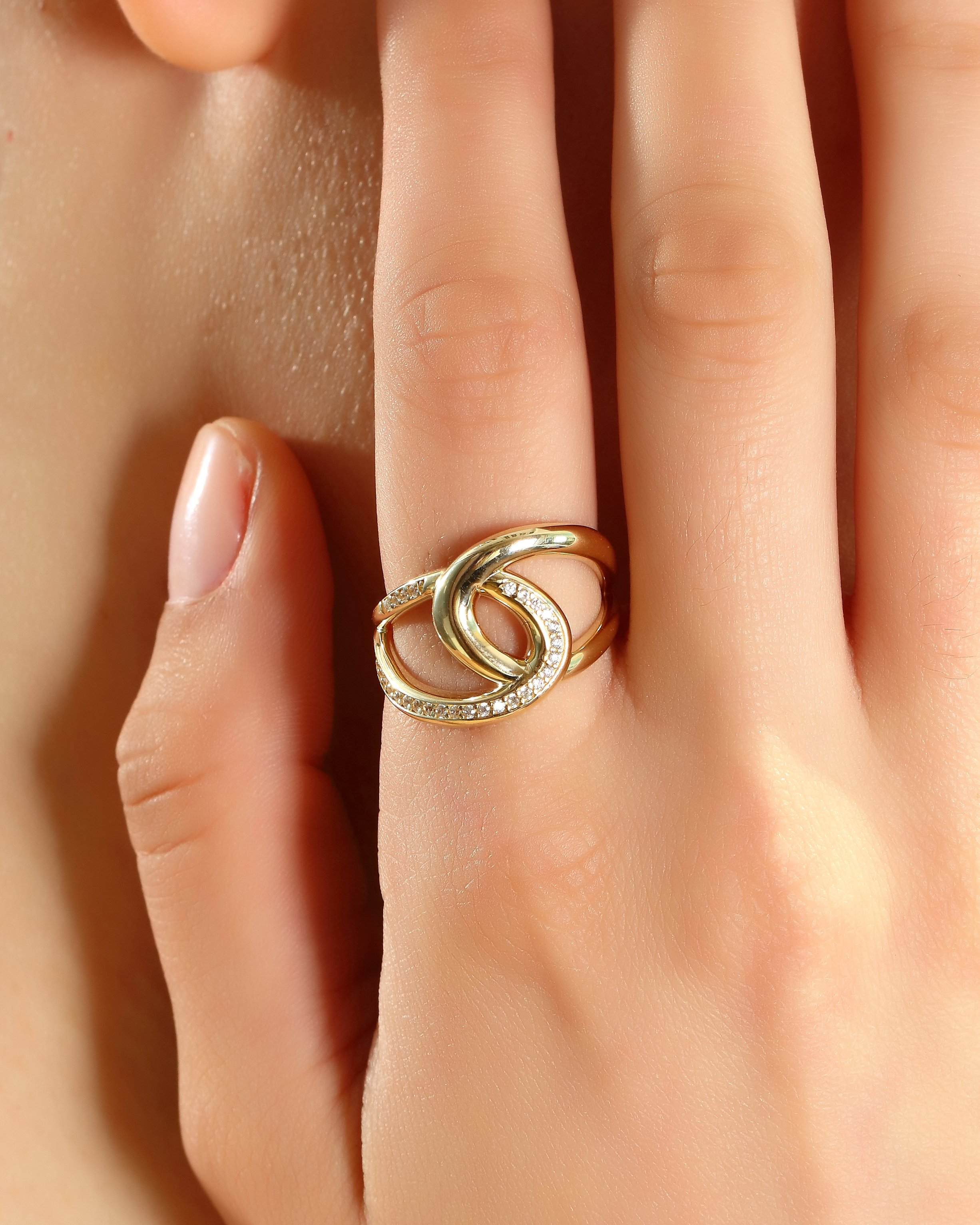 VIECLAT Solid Yellow Gold Diamond Interlocking Swirl Ring