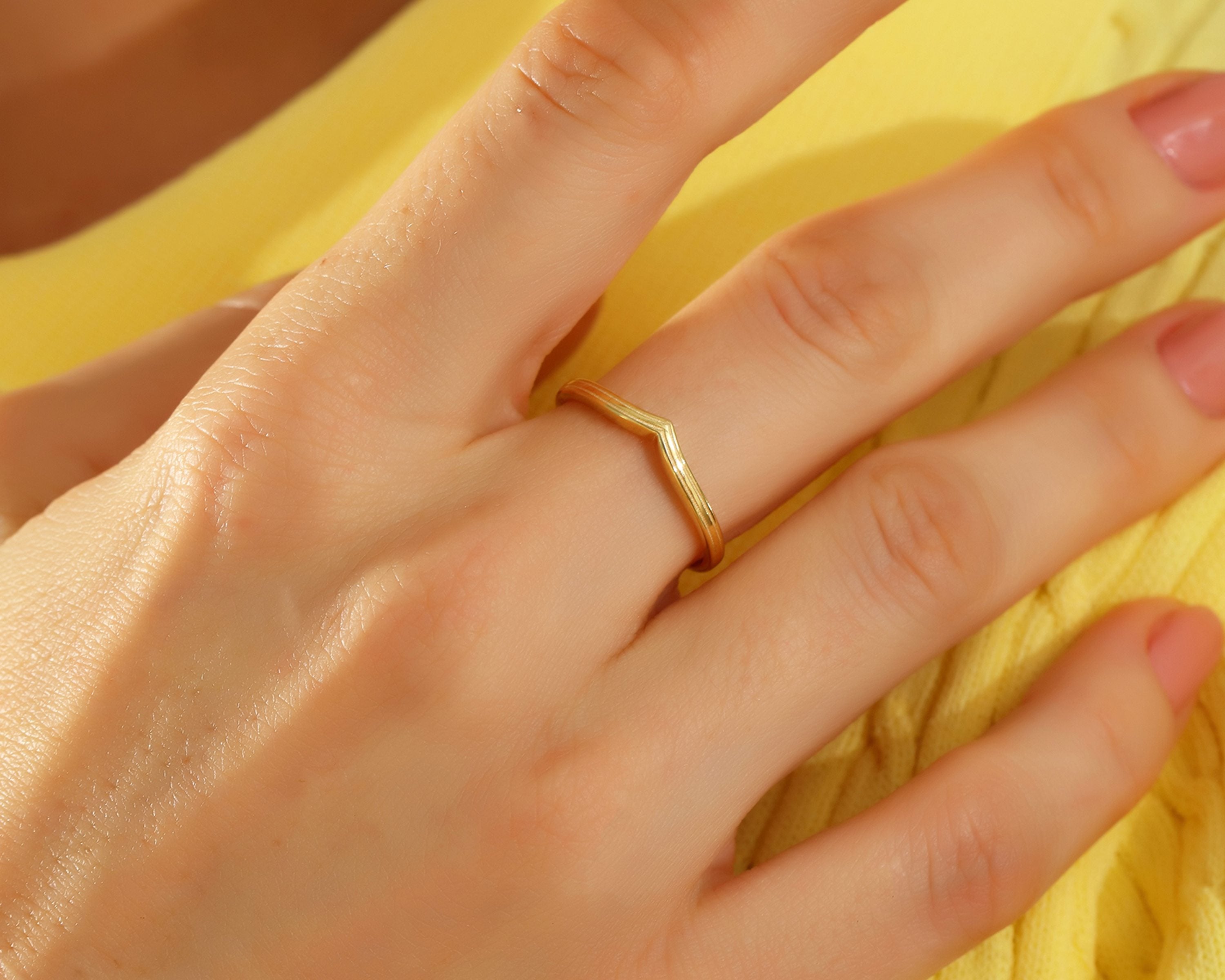 VIECLAT Gold Chevron Wishbone Stacking Ring