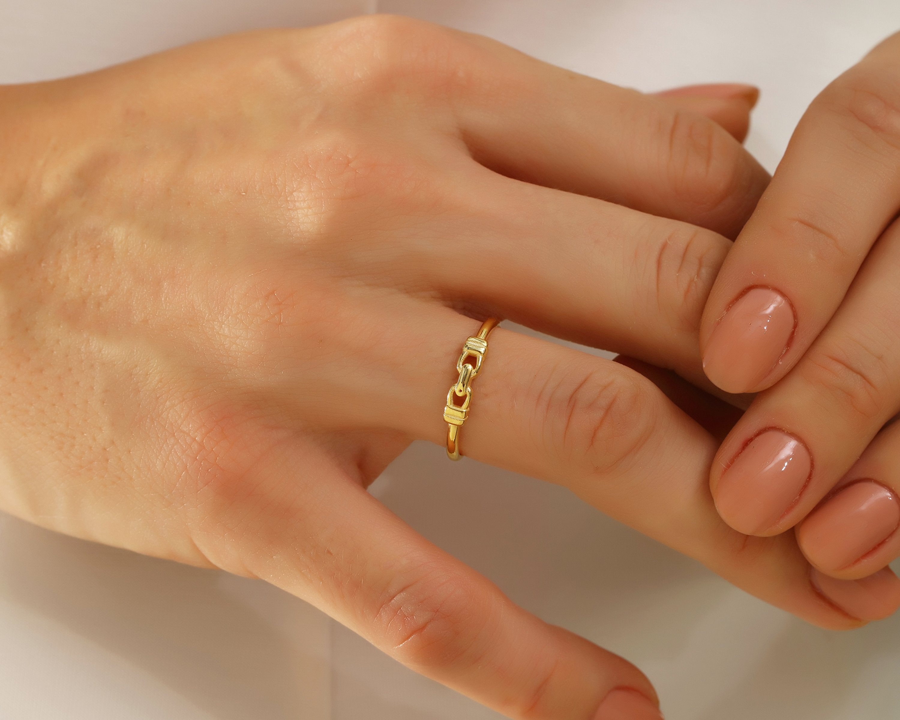 VIECLAT Solid Yellow Gold Buckle Link Ring