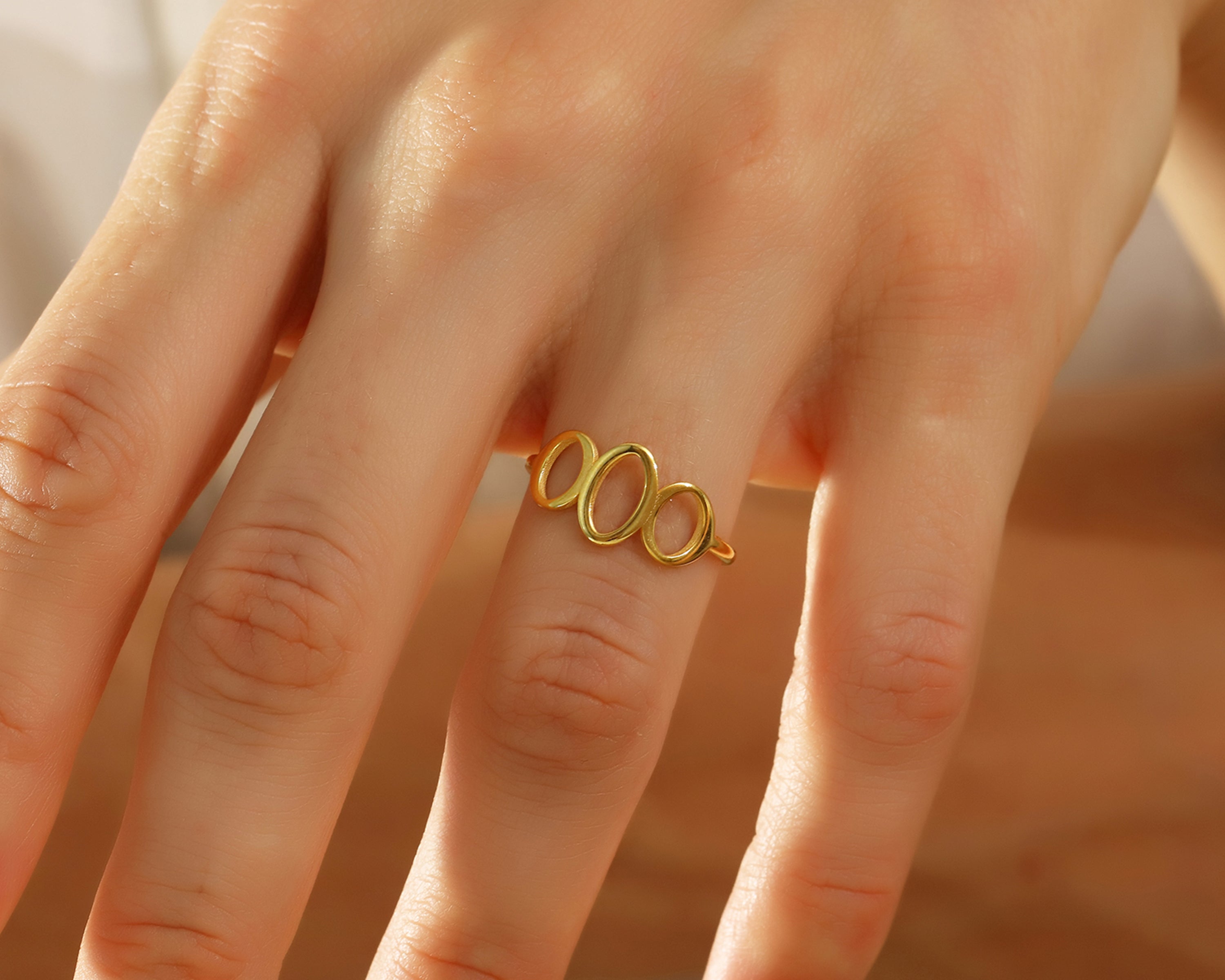 Open Oval Ring