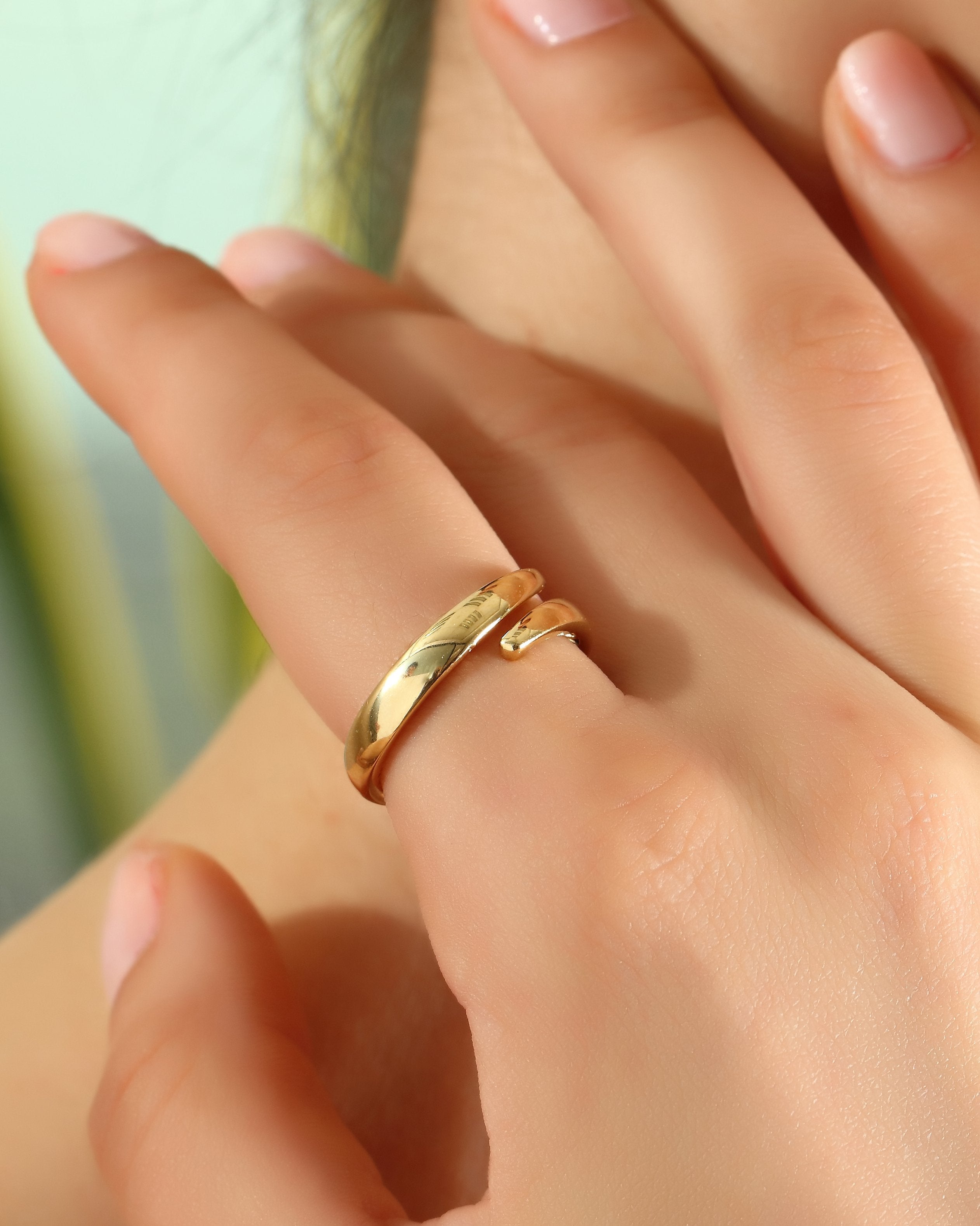 Dainty Yellow Solid Gold Claw Ring
