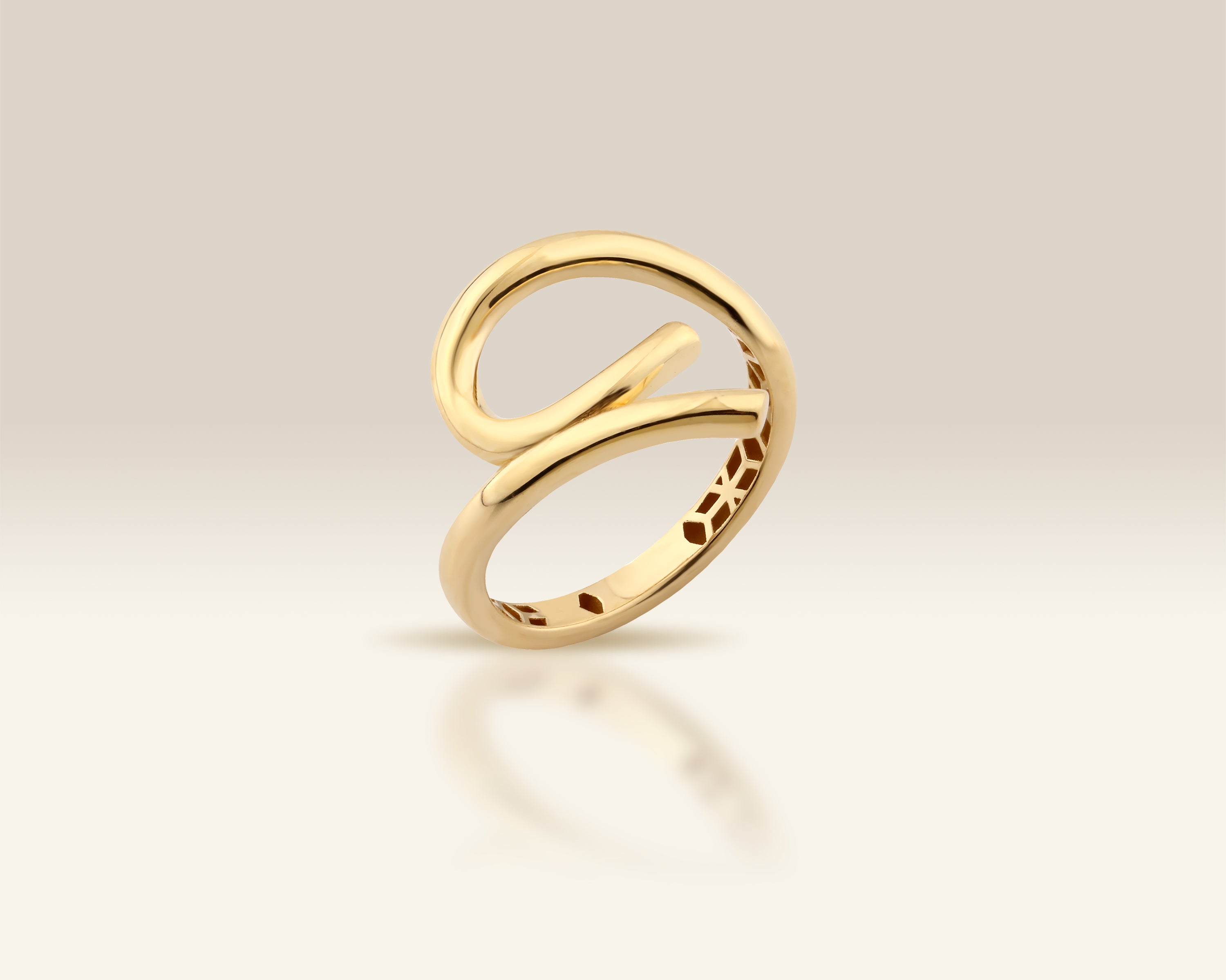 Swirl Band Statement Ring in Gold