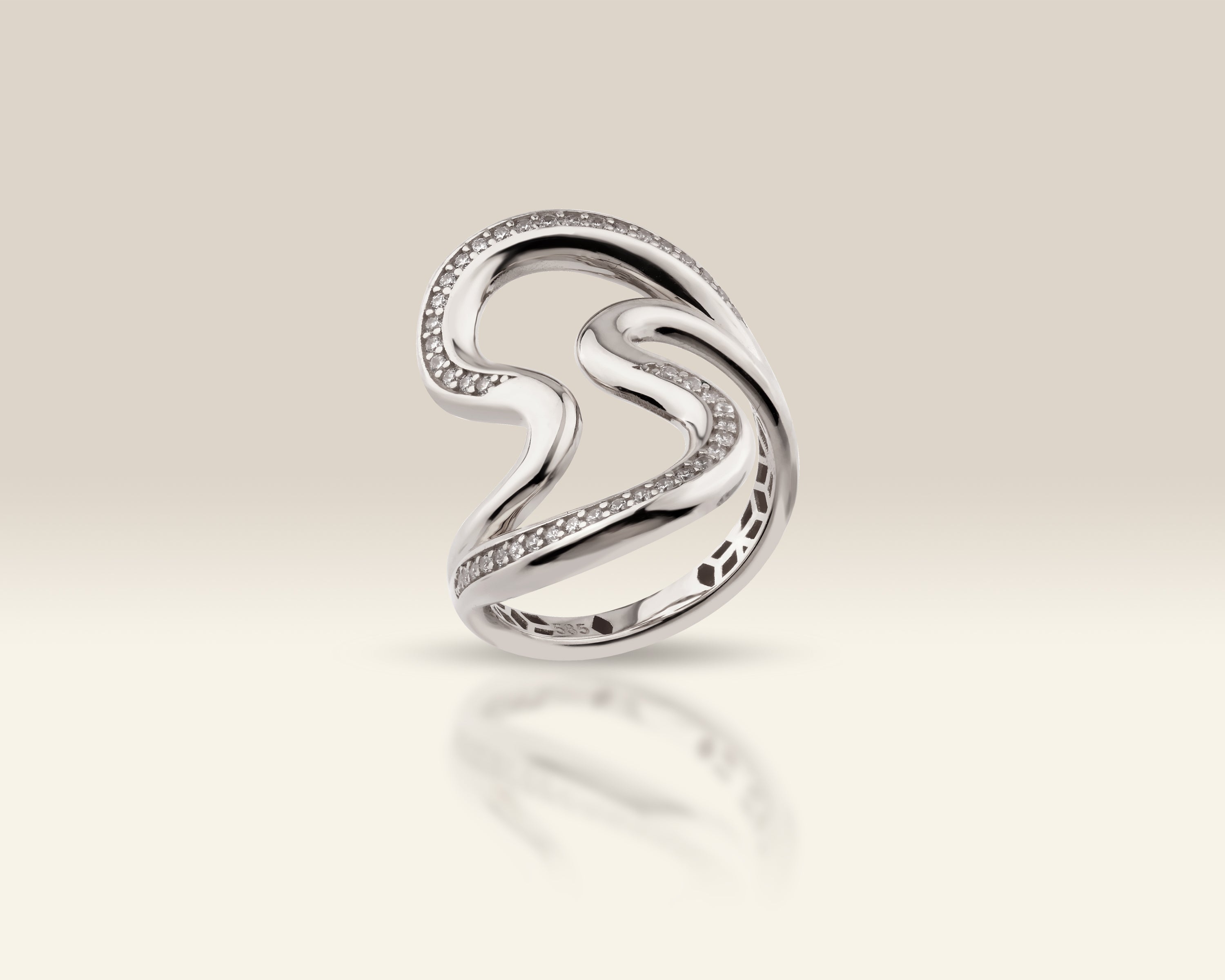 Solid Gold Dainty Wavy Ring – Pave Diamond Stacking Ring for Women | 10K 14K 18K