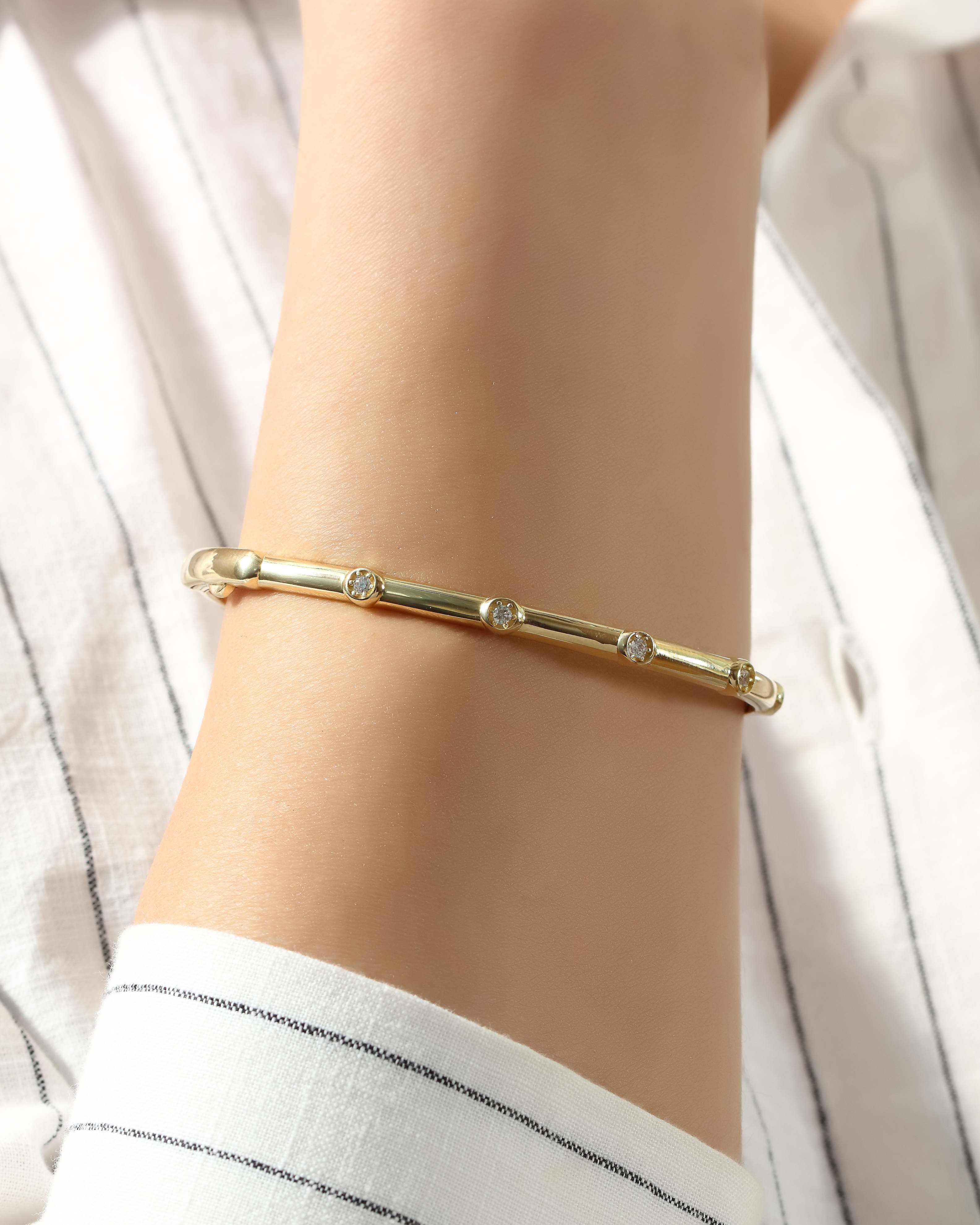 VIECLAT Solid Yellow Gold Diamond Station Bangle Bracelet