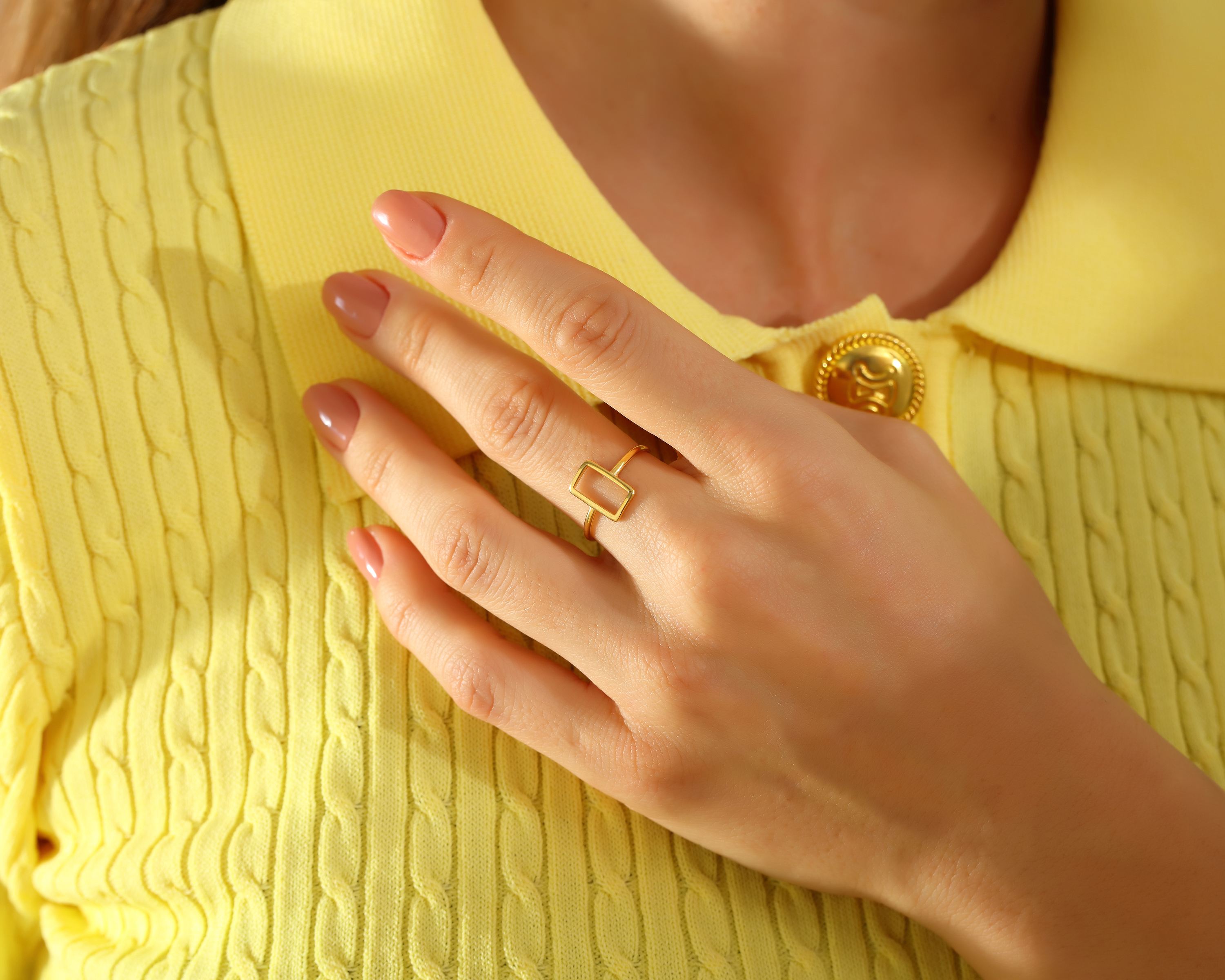 VIECLAT Gold Open Rectangle Minimalist Ring