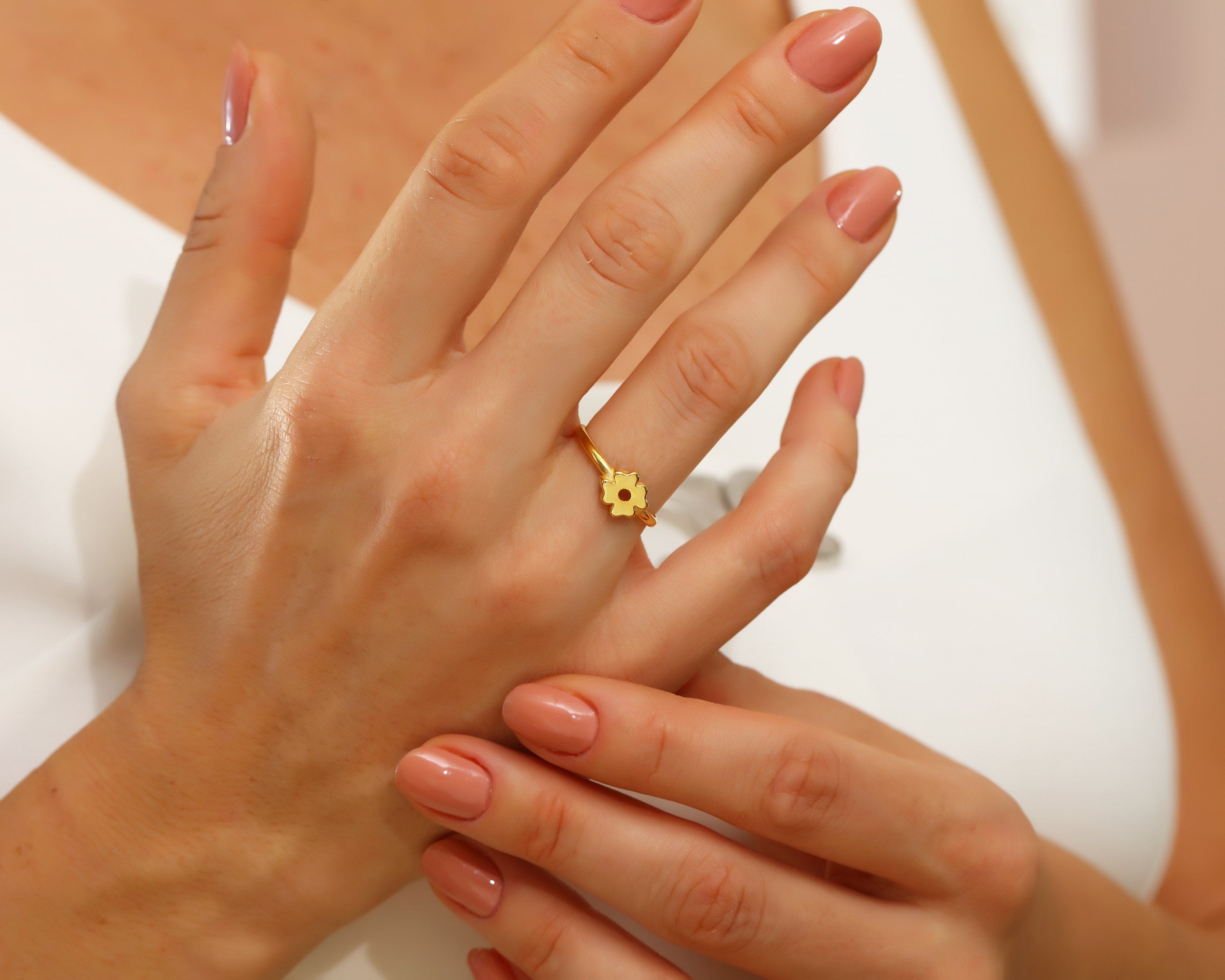 VIECLAT Solid Yellow Gold Flower Stackable Ring