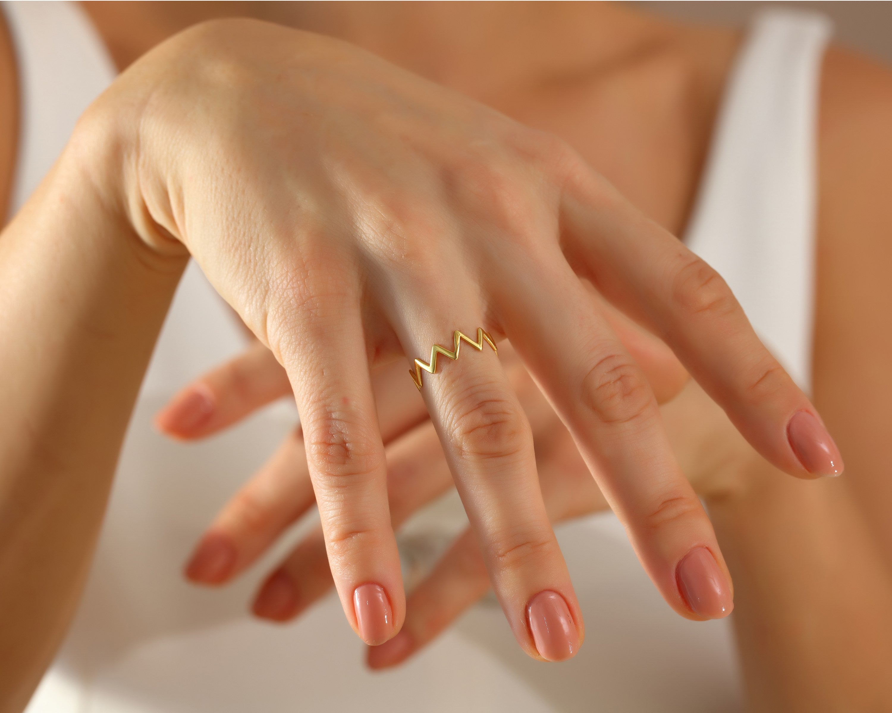 VIECLAT Gold Zigzag Chevron Stacking Ring