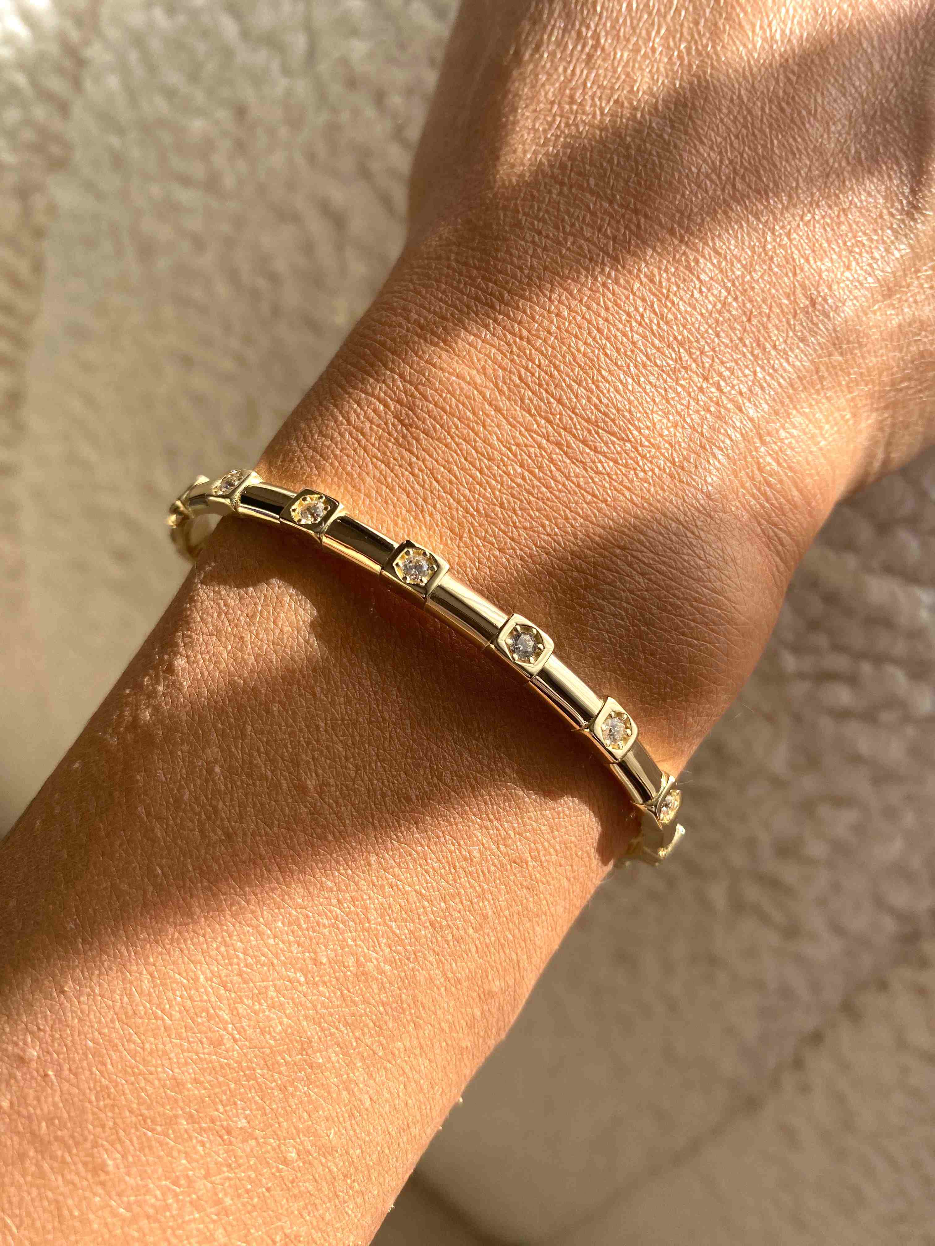 VIECLAT Solid Yellow Gold Diamond Bangle Bracelet