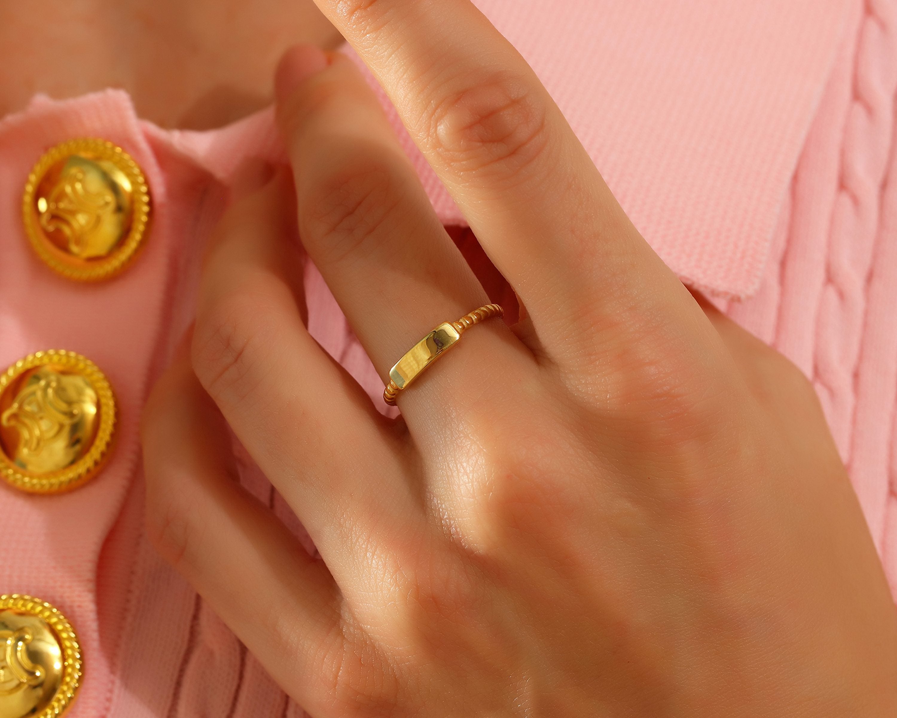 VIECLAT Gold Bar Twisted Band Ring