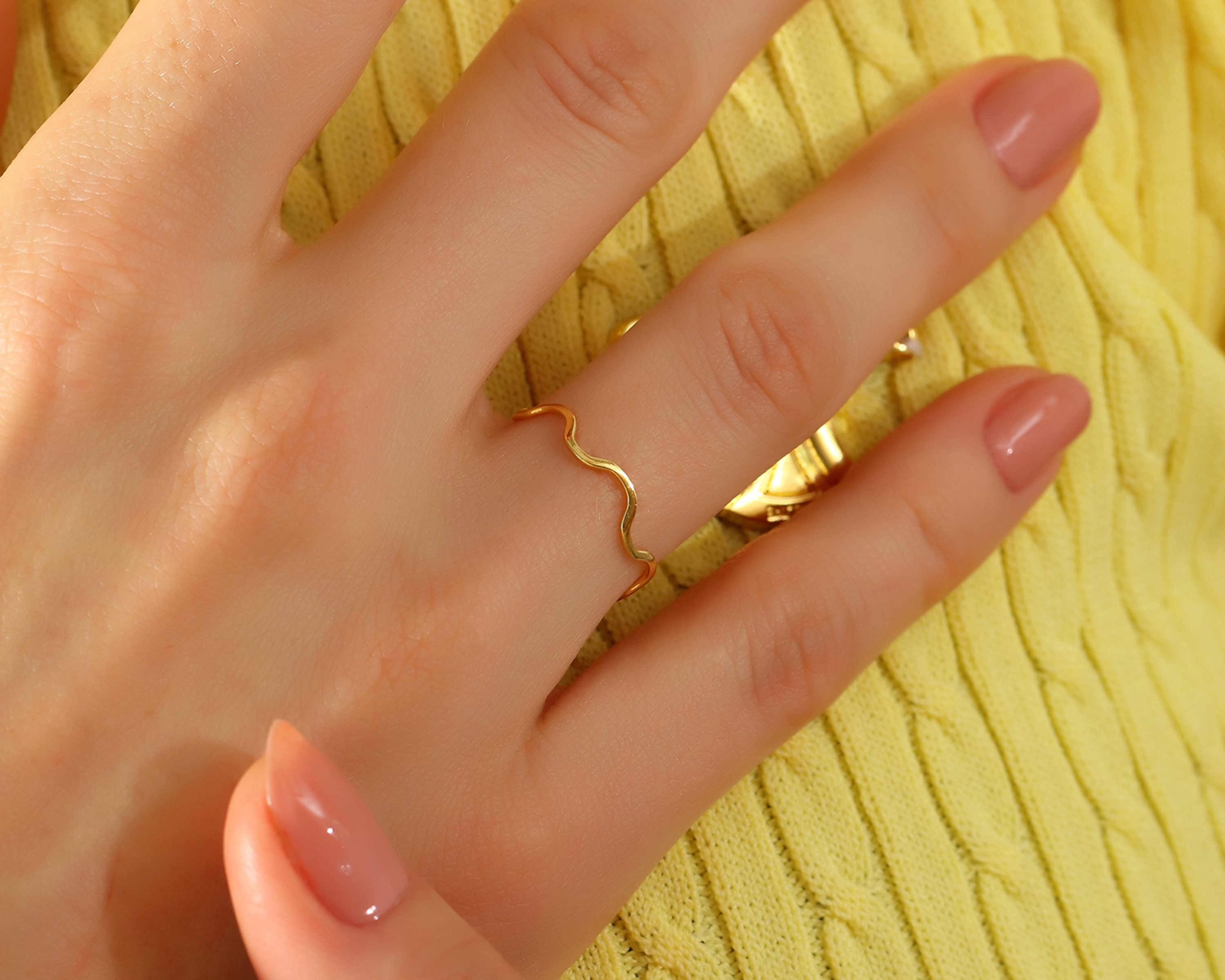 VIECLAT Gold Wavy Minimalist Stacking Ring