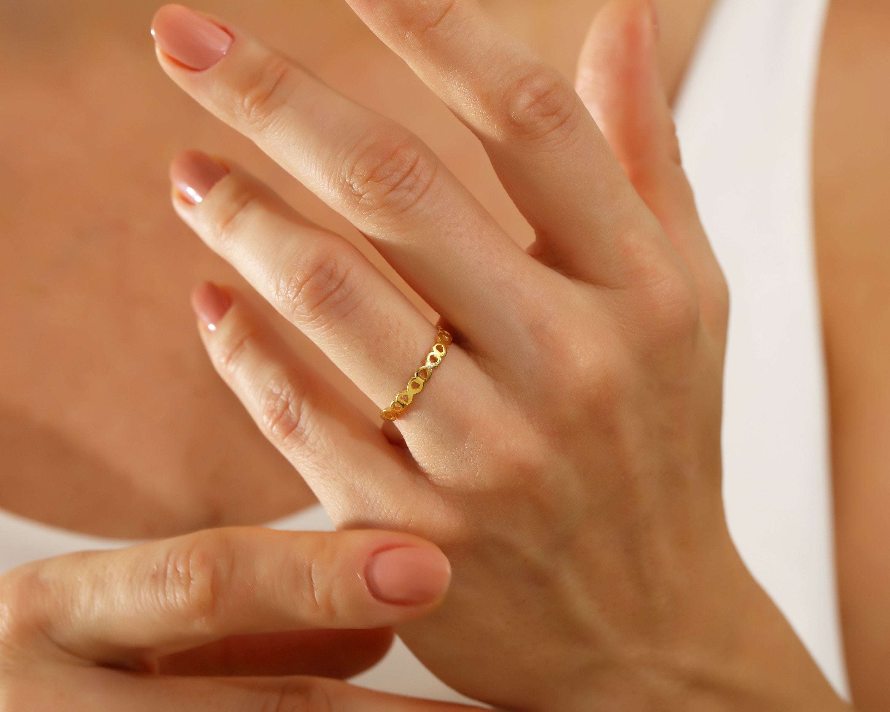 VIECLAT Solid Yellow Gold Infinity Band Ring