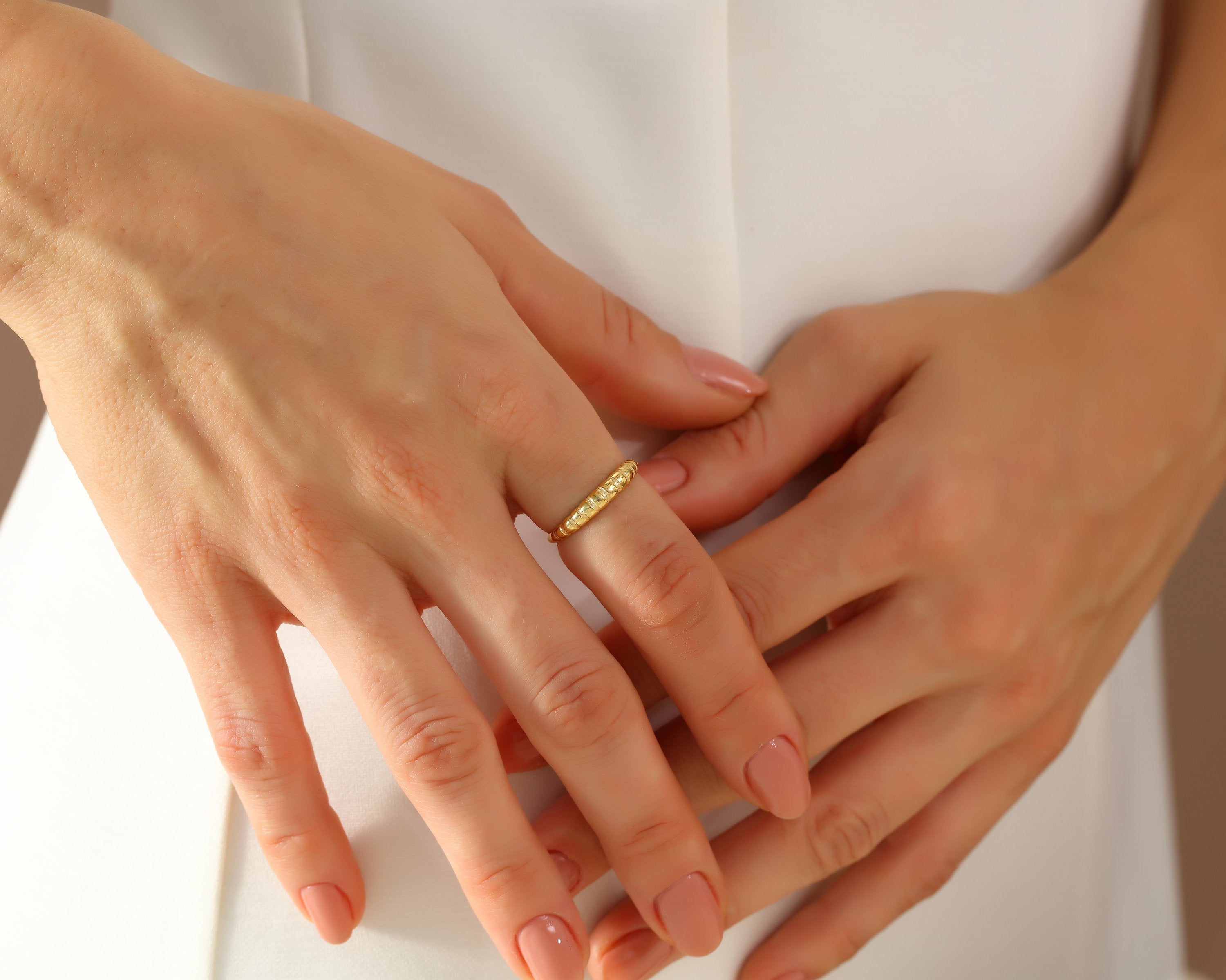 VIECLAT Solid Yellow Gold Ribbed Dome Band Ring