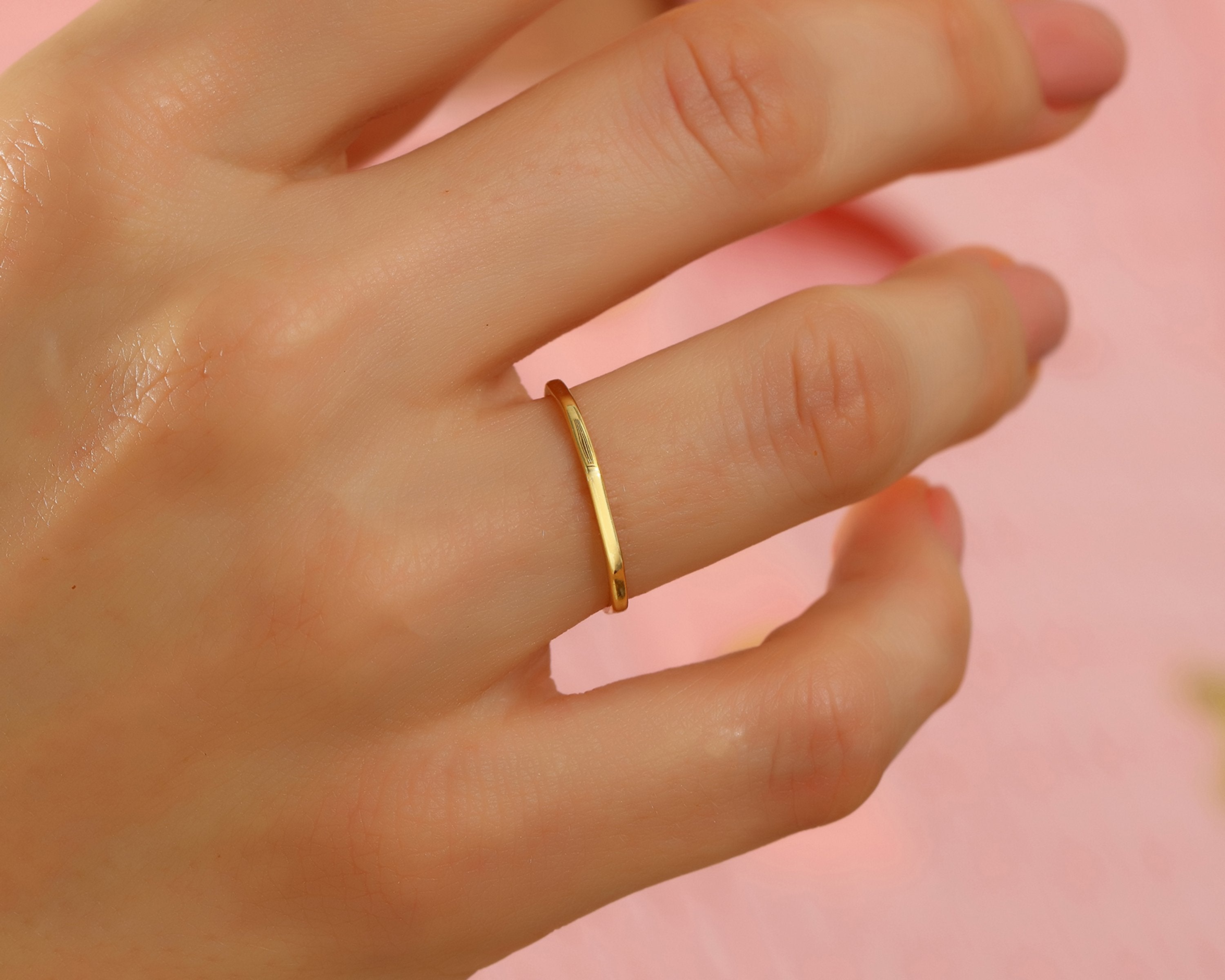 VIECLAT Gold Faceted Thin Stacking Ring