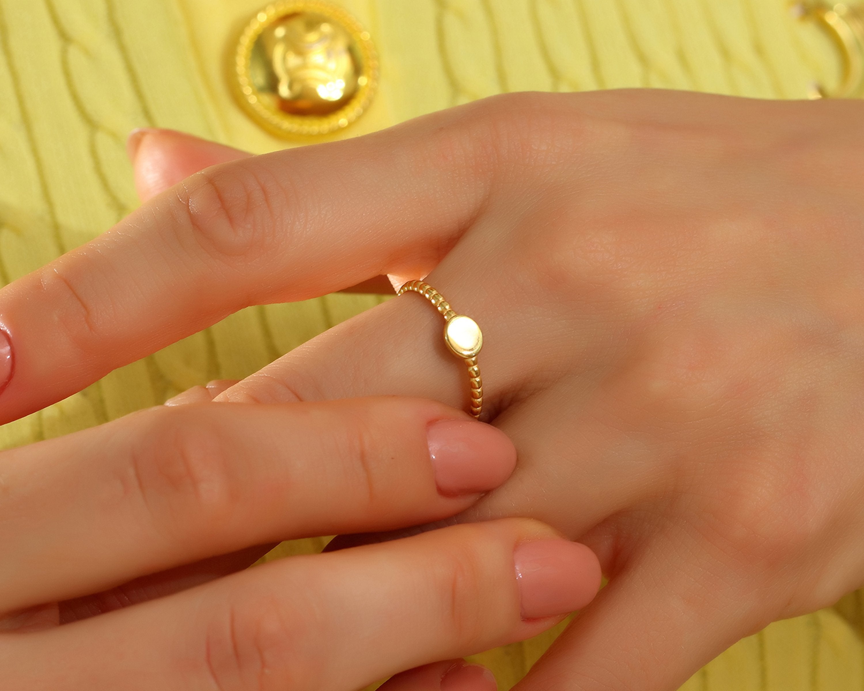 VIECLAT Gold Beaded Band Oval Signet Ring